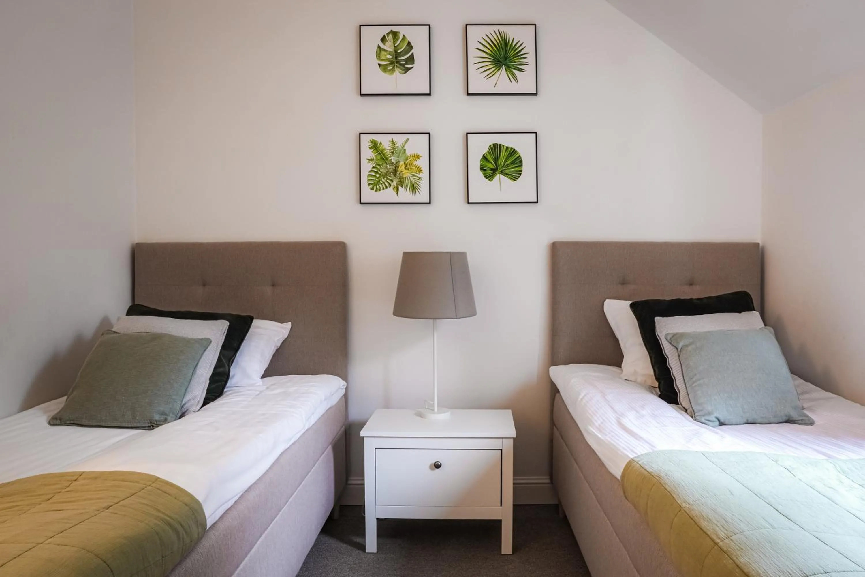 Bedroom, Bed in Dwór Konstancin