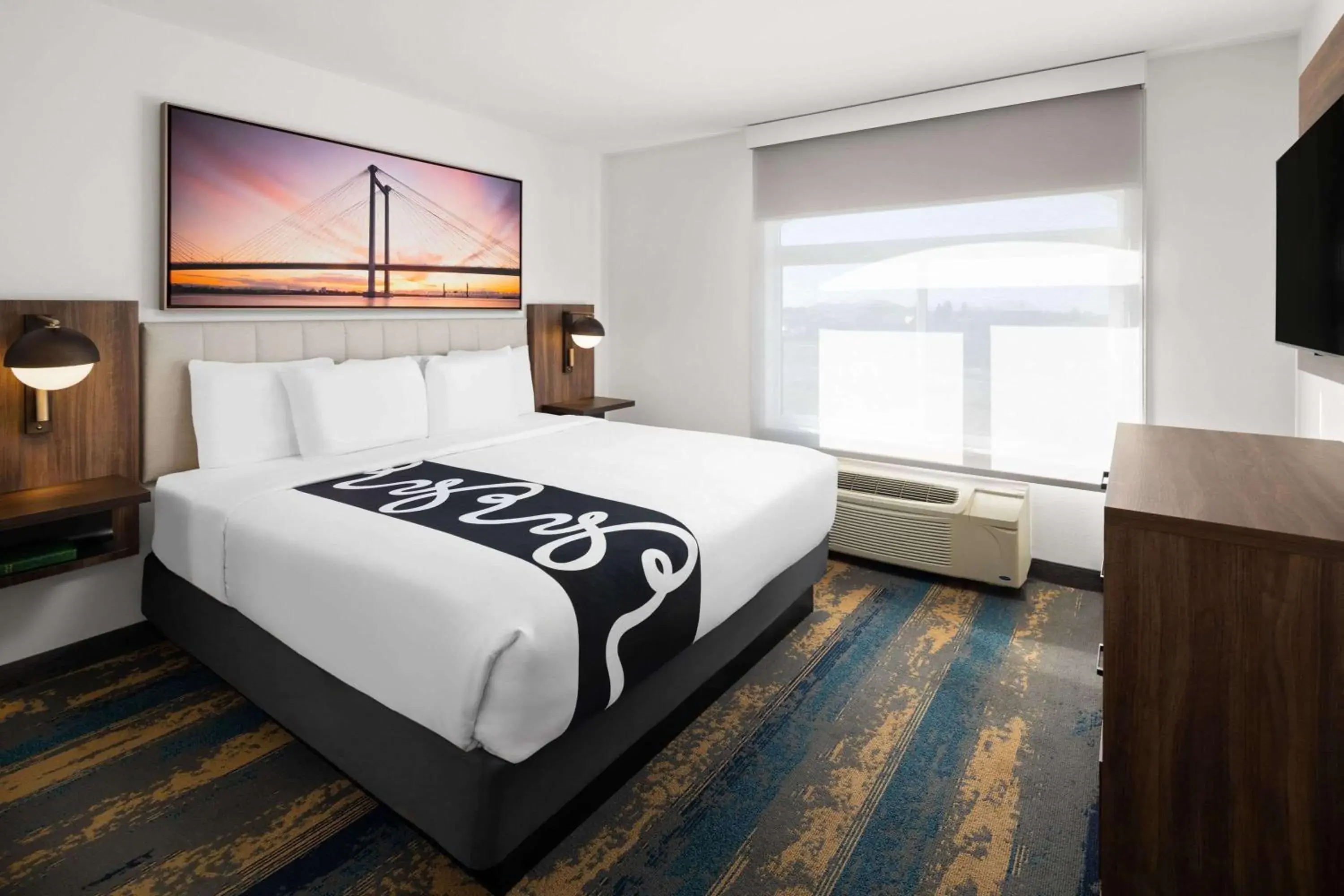 Photo of the whole room, Bed in La Quinta by Wyndham Kennewick Photo of the whole room, Bed in La Quinta by Wyndham Kennewick