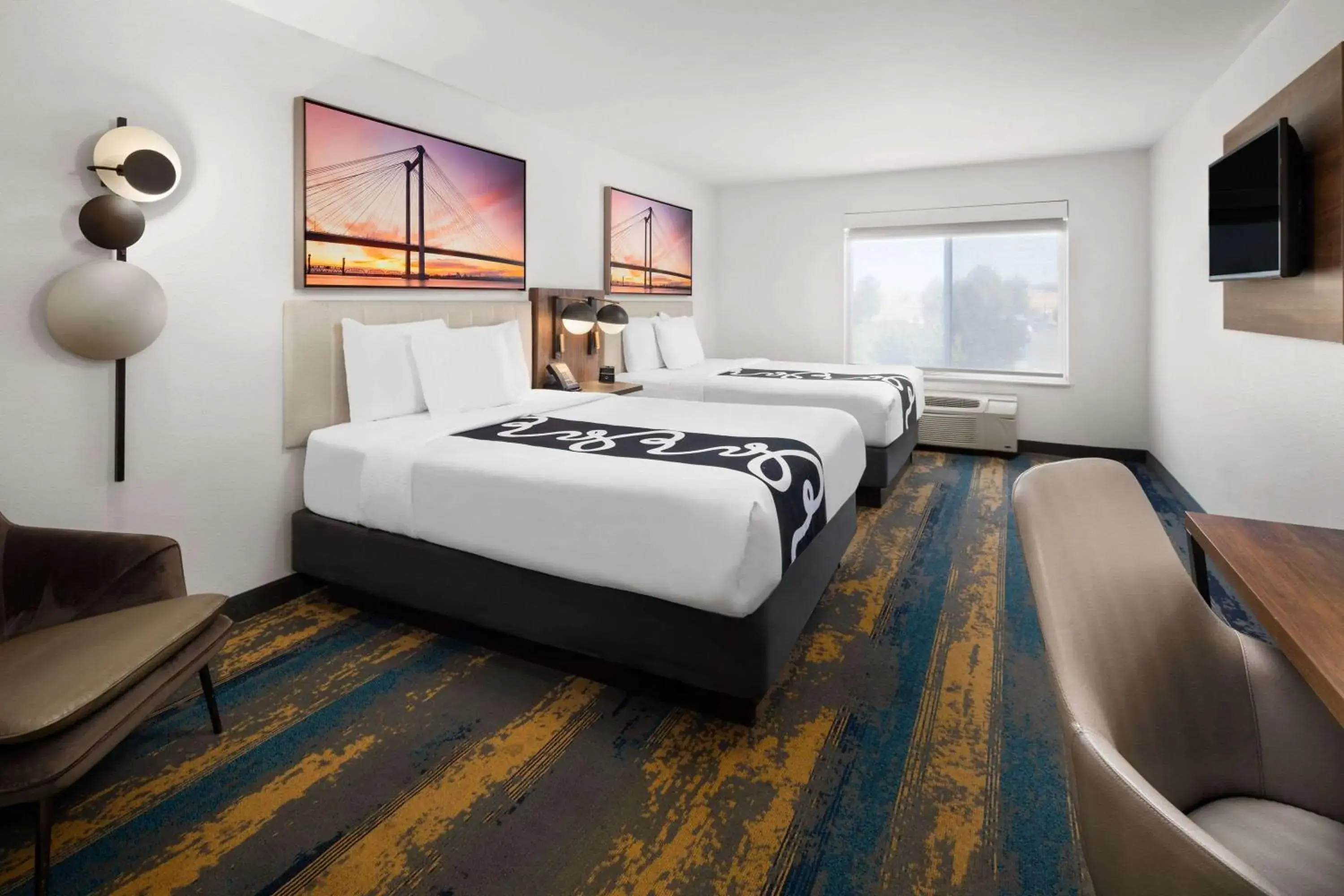 Photo of the whole room, Bed in La Quinta by Wyndham Kennewick Photo of the whole room, Bed in La Quinta by Wyndham Kennewick