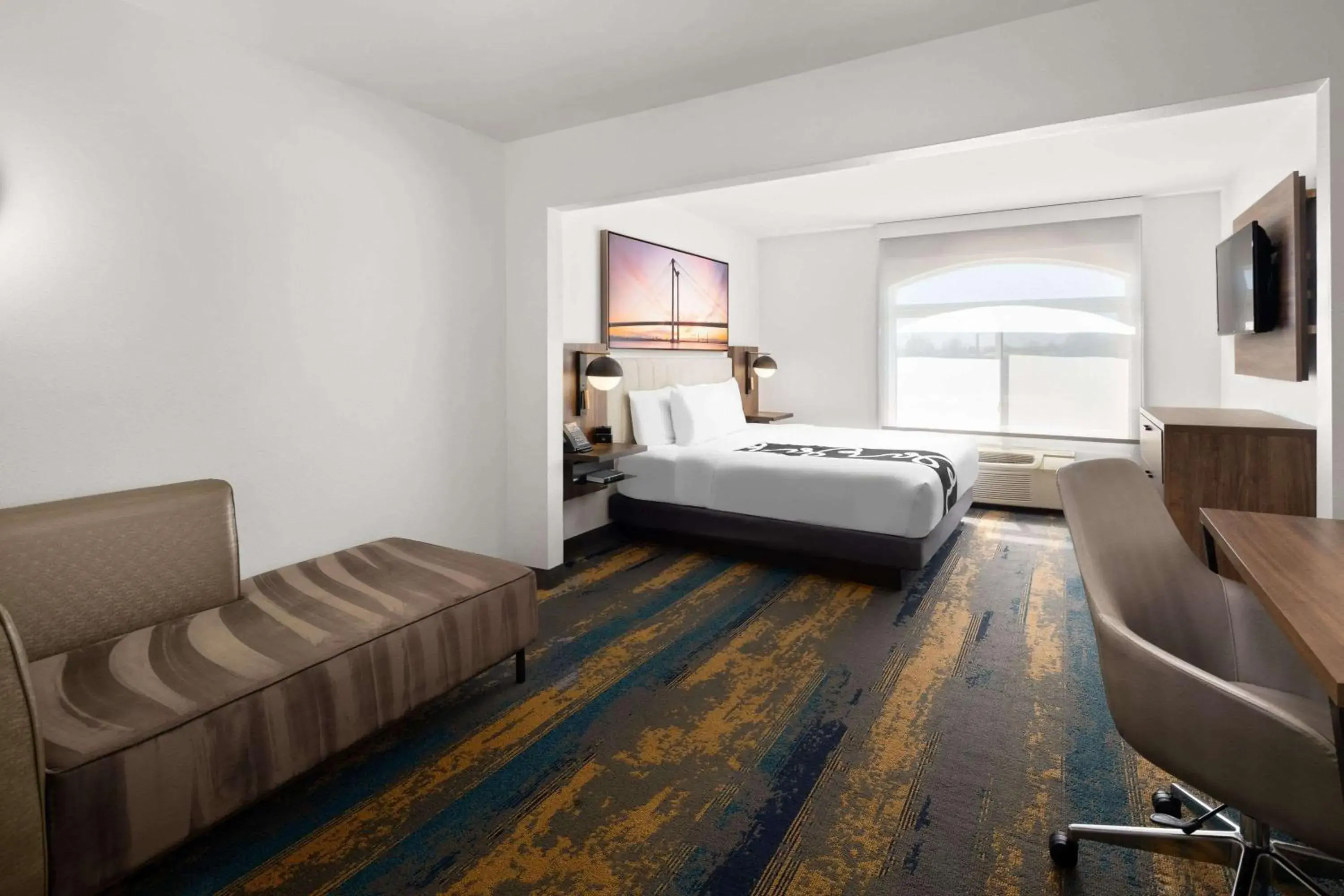 Photo of the whole room, Bed in La Quinta by Wyndham Kennewick Photo of the whole room, Bed in La Quinta by Wyndham Kennewick