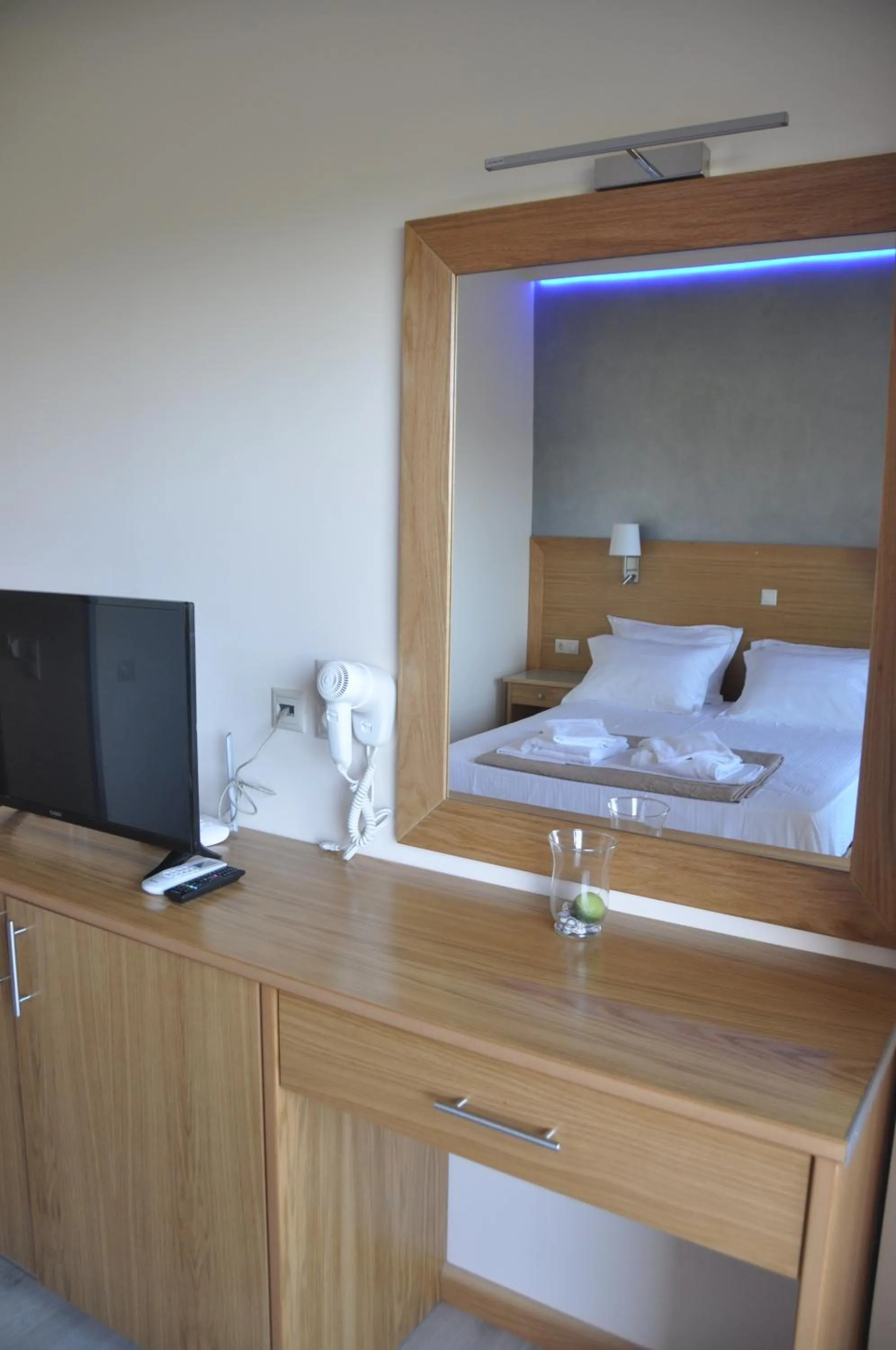 TV and multimedia in Fiori Hotel