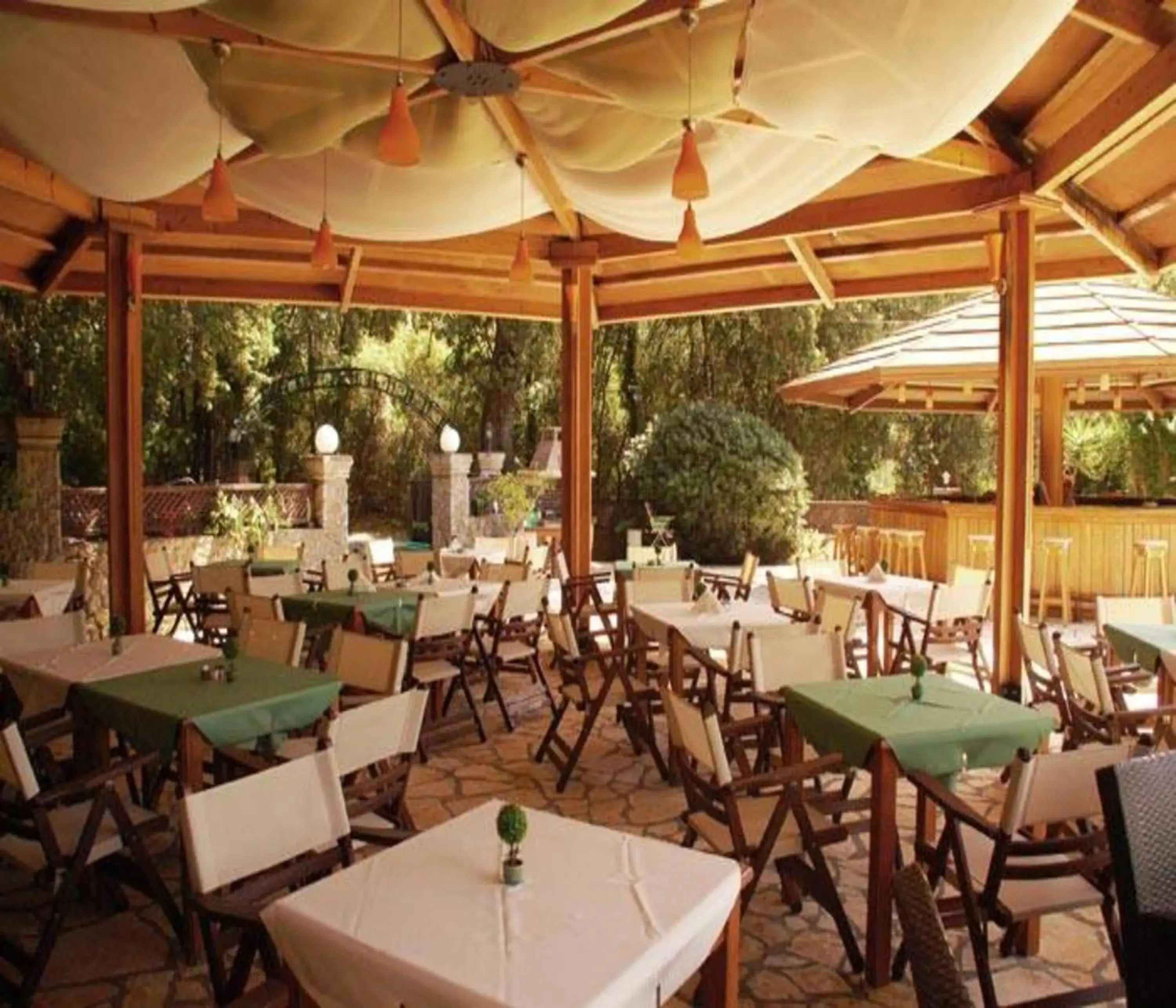 Restaurant/places to eat in Fiori Hotel Restaurant/places to eat in Fiori Hotel