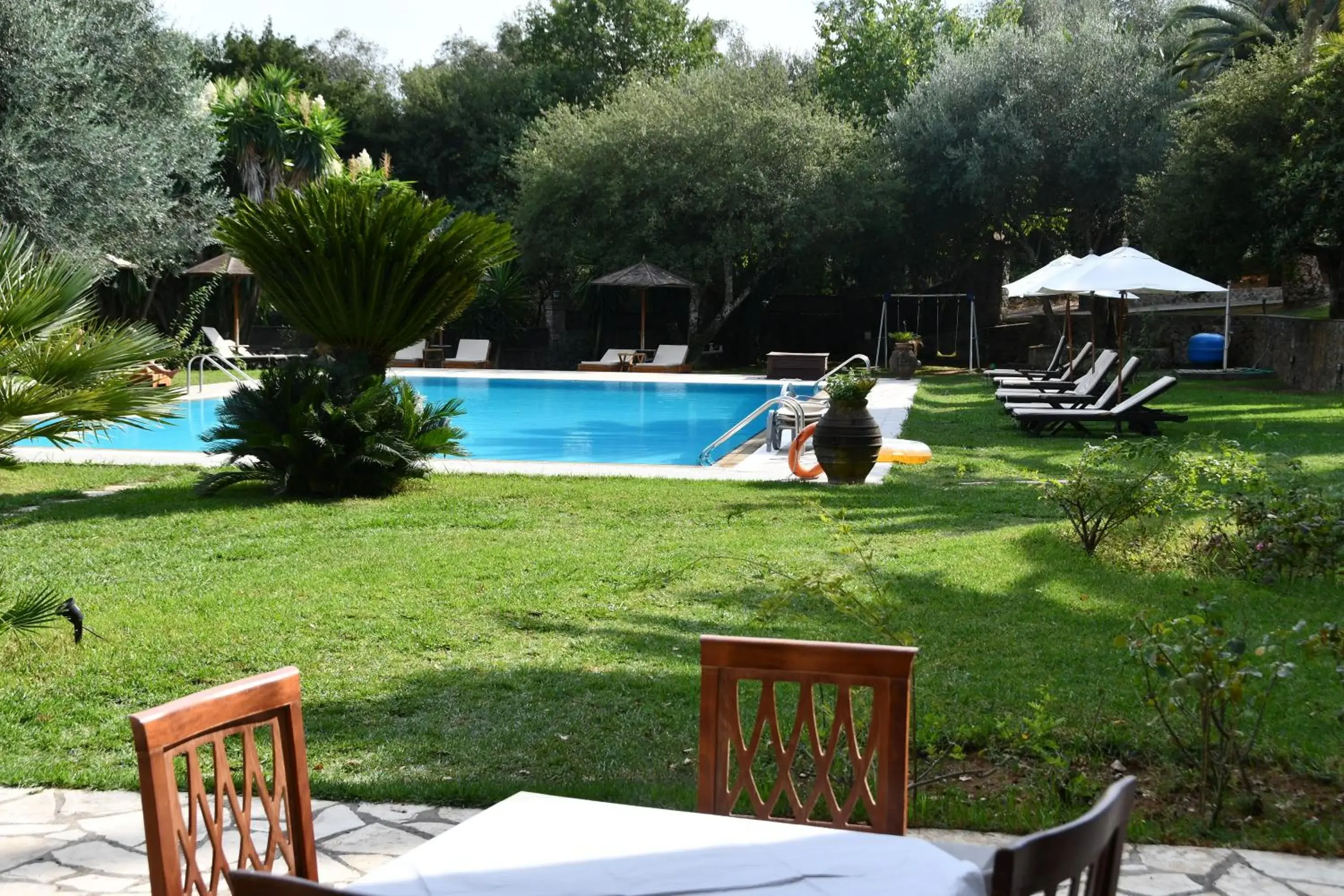 Swimming pool in Fiori Hotel Swimming pool in Fiori Hotel