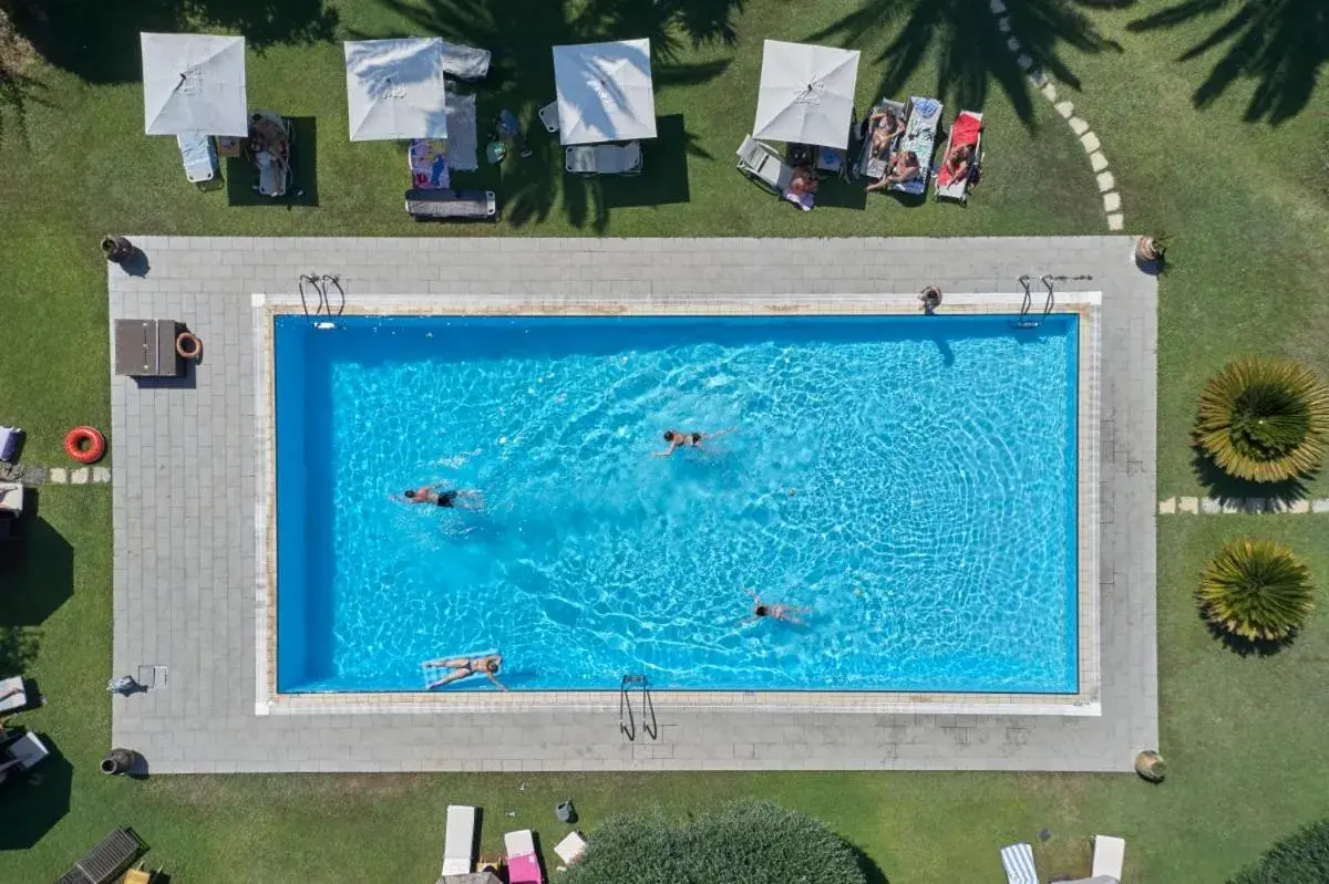 Swimming pool in Fiori Hotel Swimming pool in Fiori Hotel