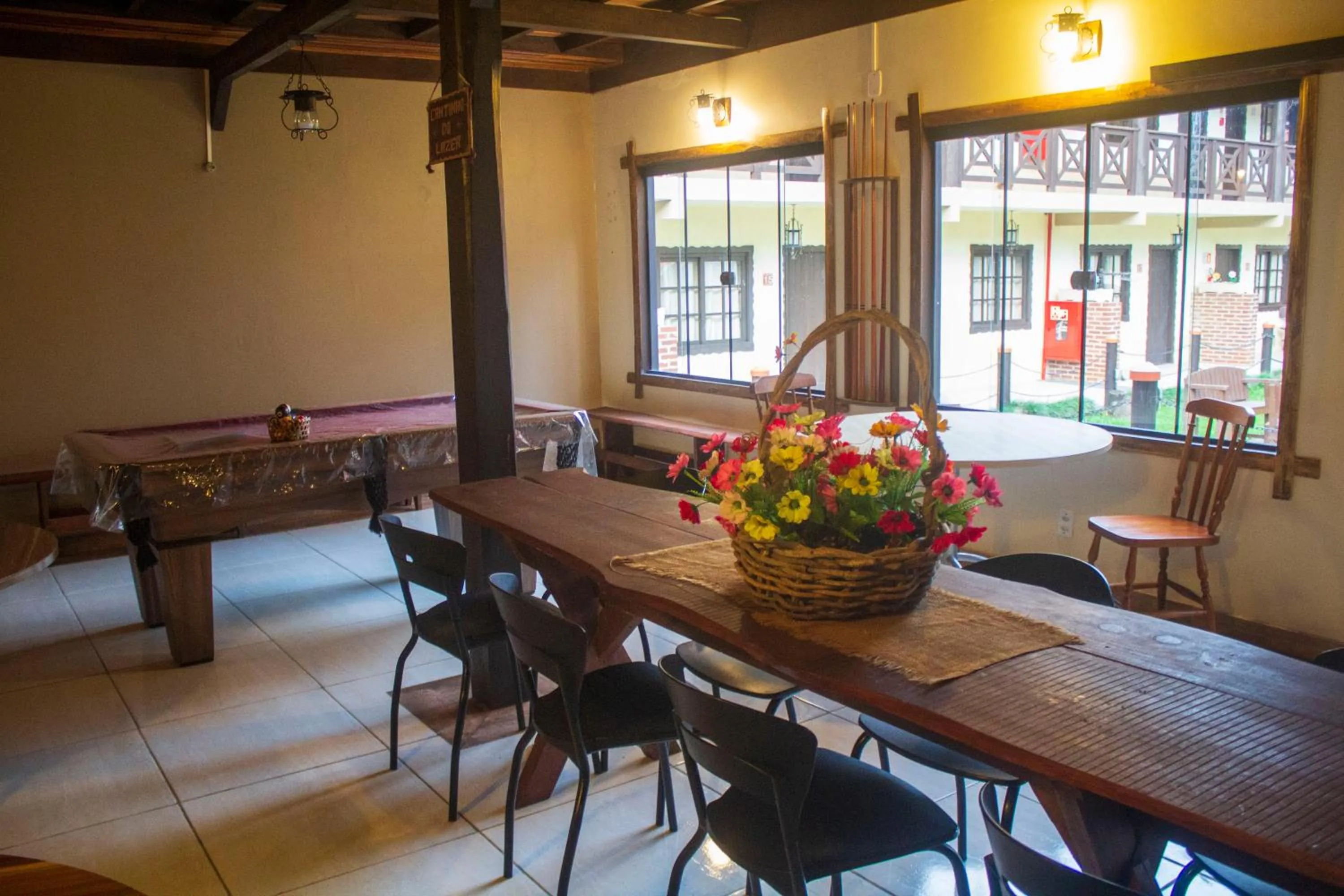 Restaurant/places to eat in Pousada Caliandra Da Serra