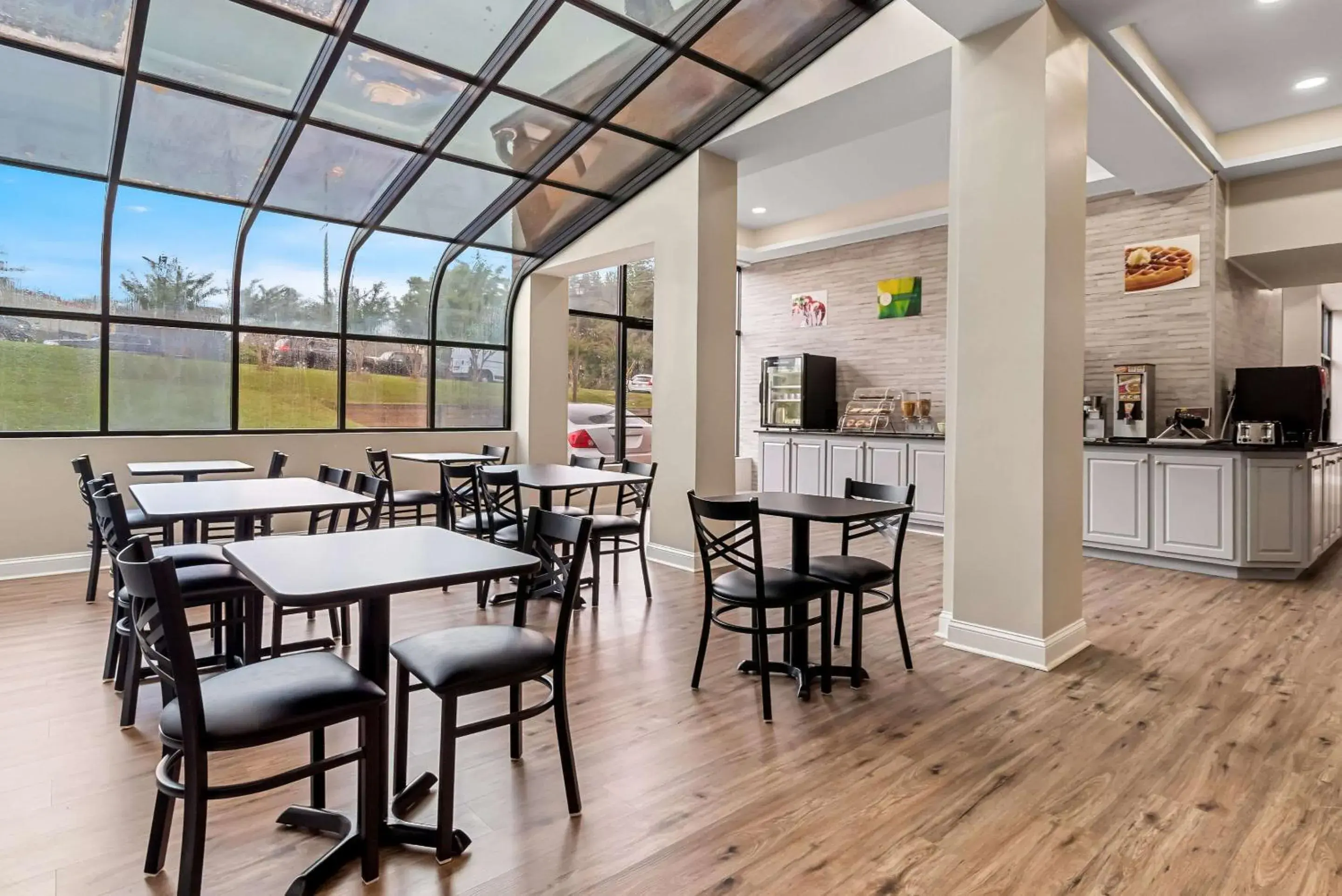 Breakfast in Quality Inn Cornelia Breakfast in Quality Inn Cornelia