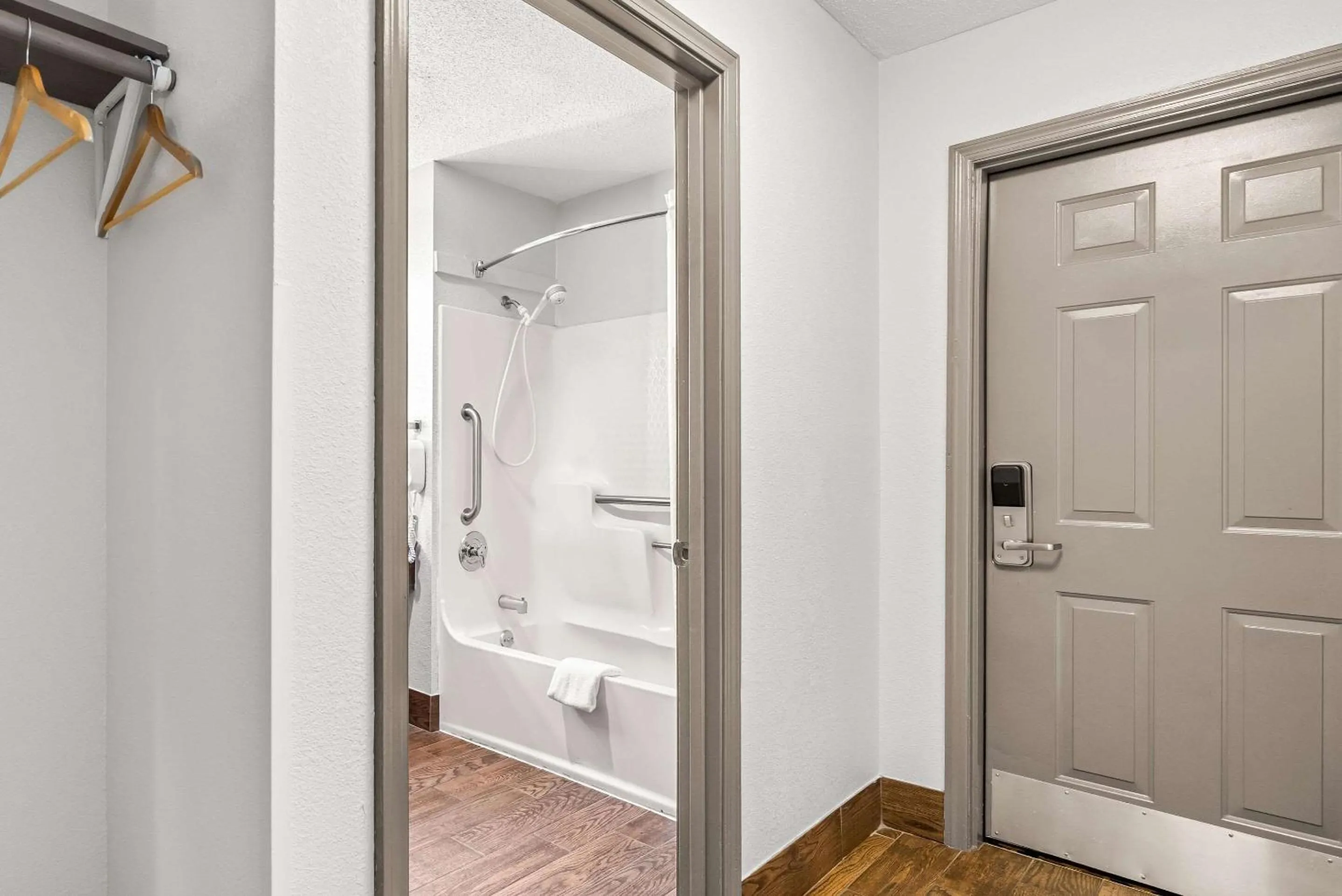 Bedroom in Quality Inn Cornelia