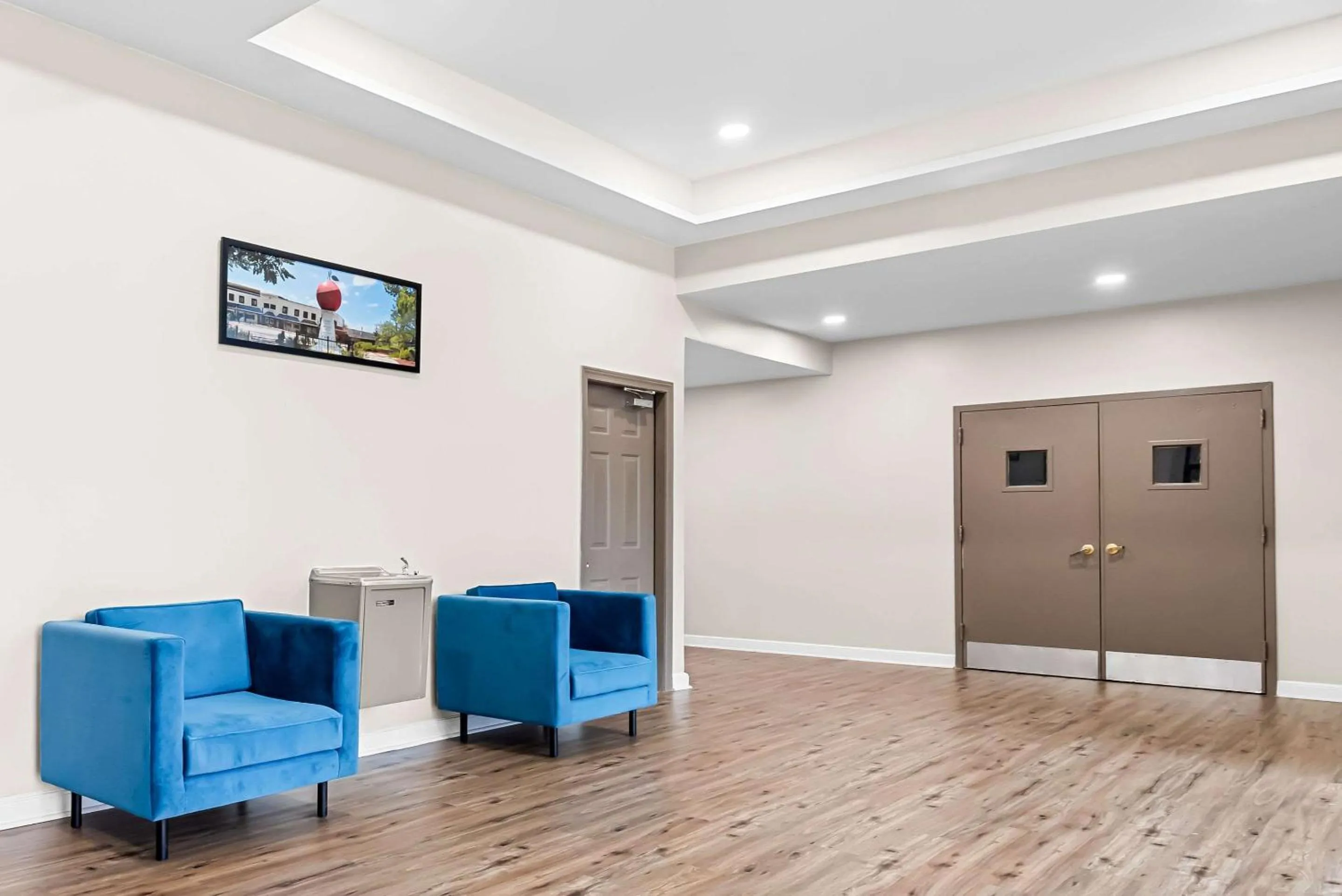 Lobby or reception in Super 8 by Wyndham Cornelia