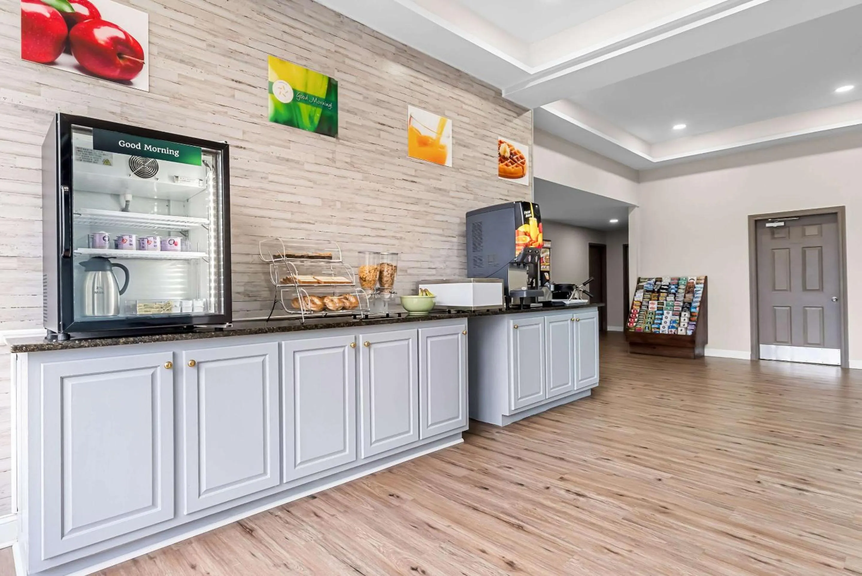 Breakfast in Quality Inn Cornelia