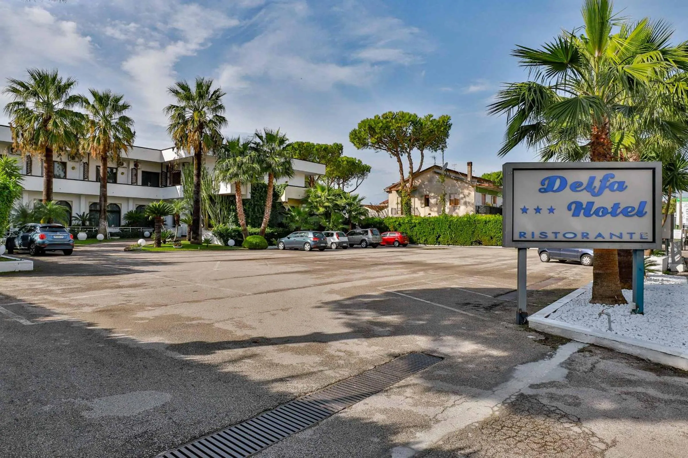 Facade/entrance in Hotel Delfa
