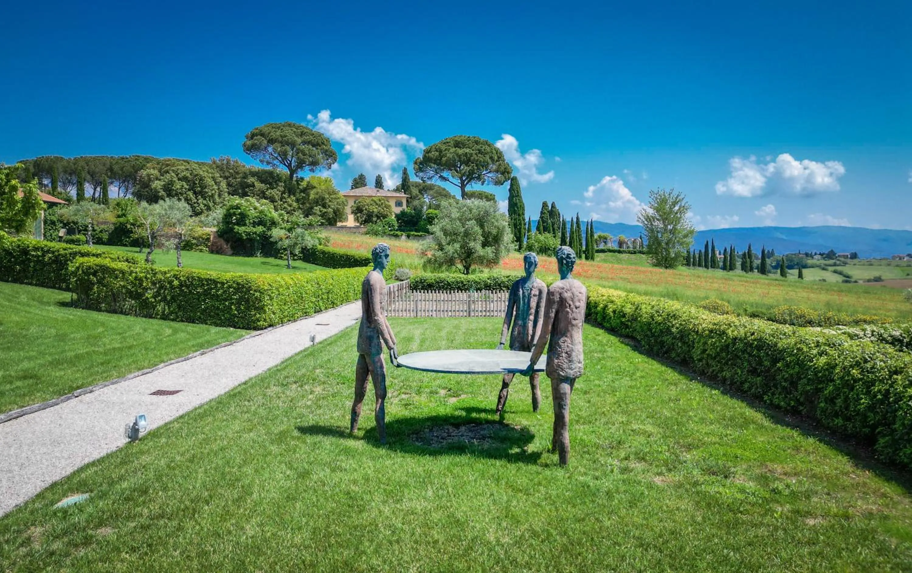 Garden view in Resort Borgo Syrah