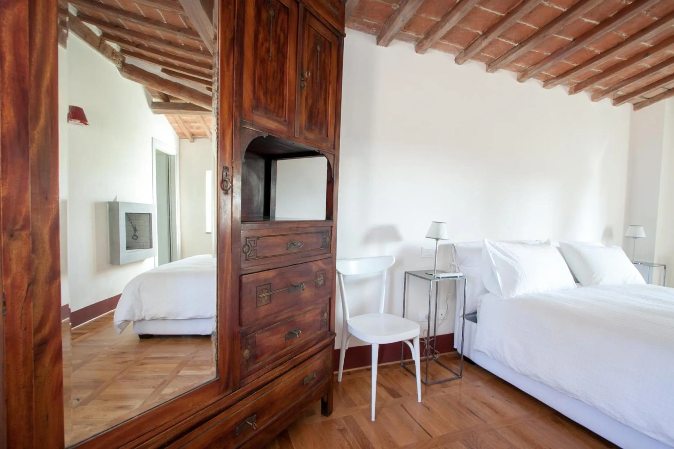 Bedroom in Resort Borgo Syrah