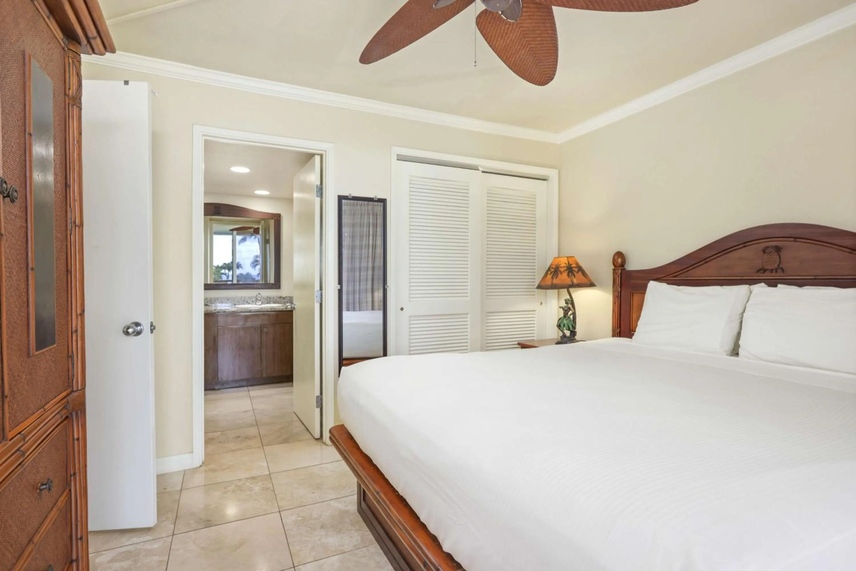 Bed in Aston Islander On The Beach