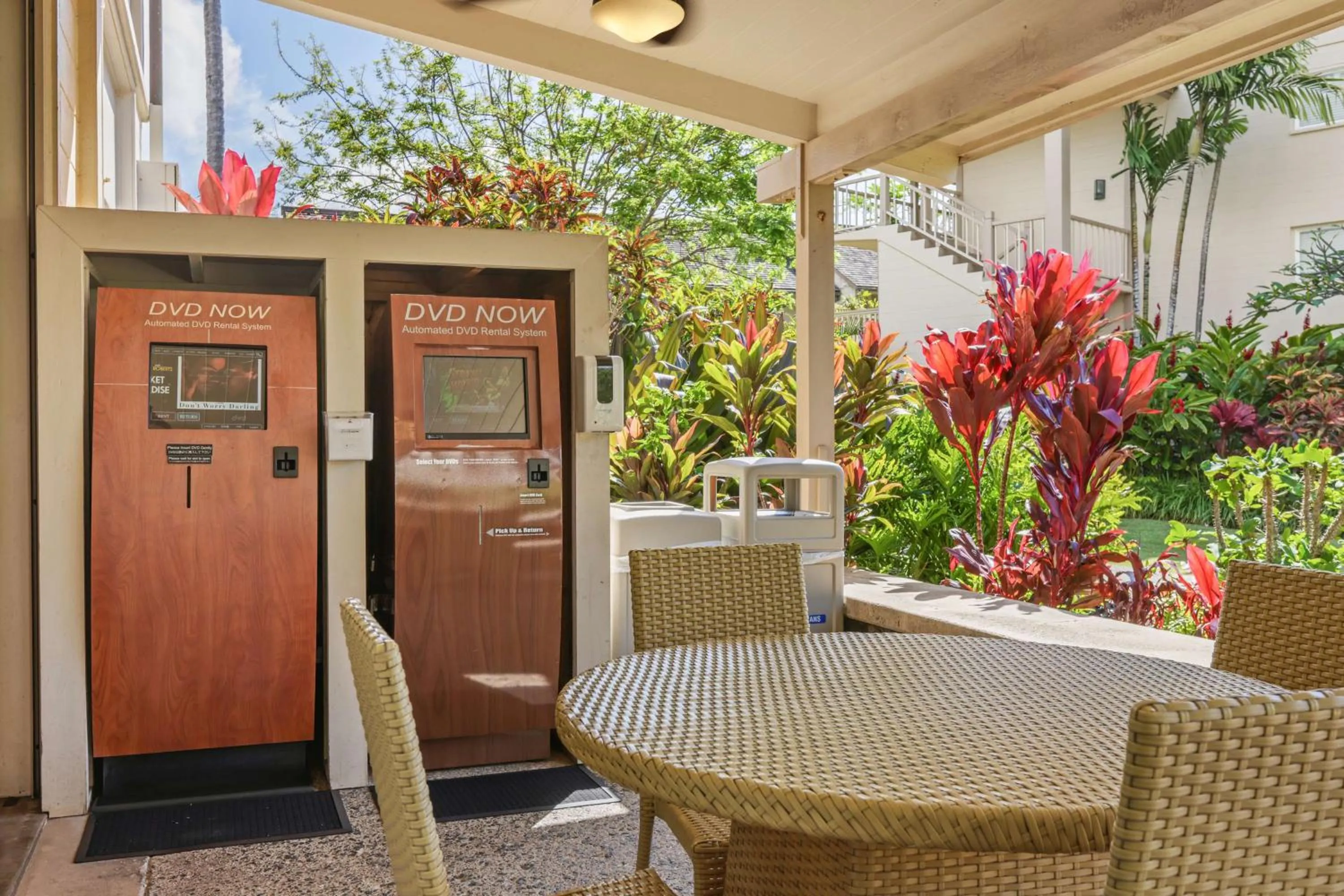 Property building in Aston Islander On The Beach