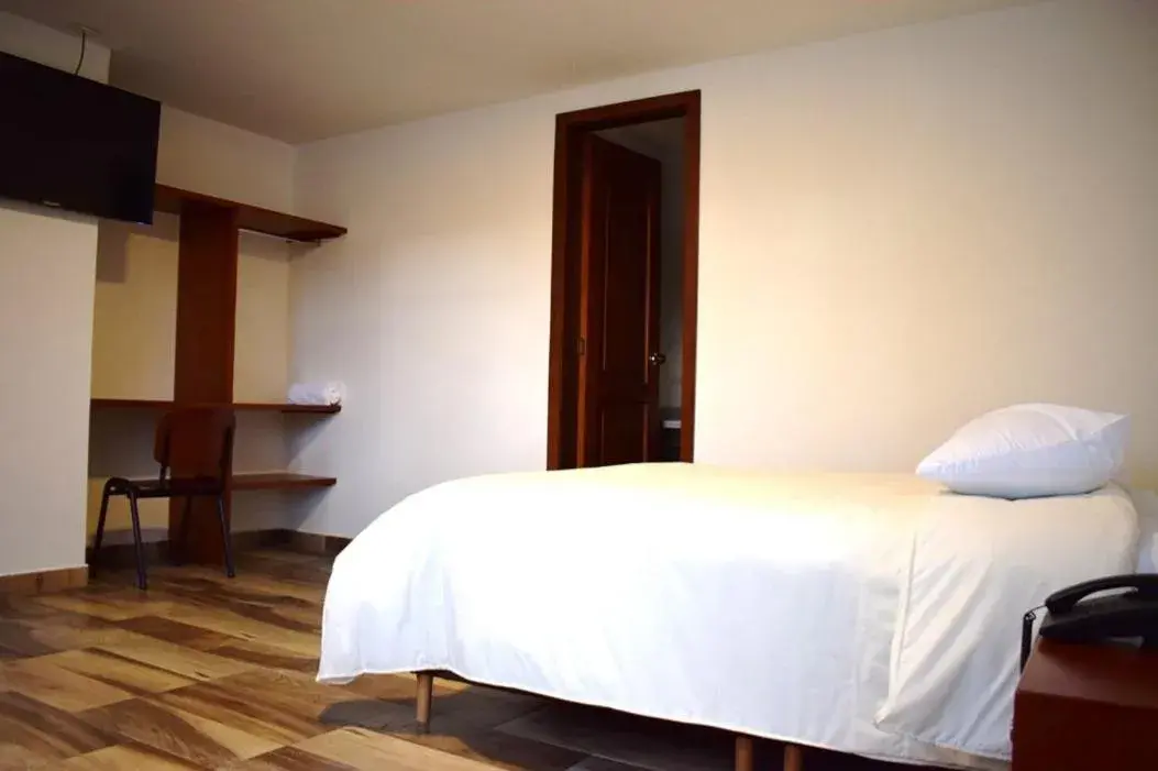 Standard Double Room - single occupancy in Hotel Villa Isabel Standard Double Room - single occupancy in Hotel Villa Isabel
