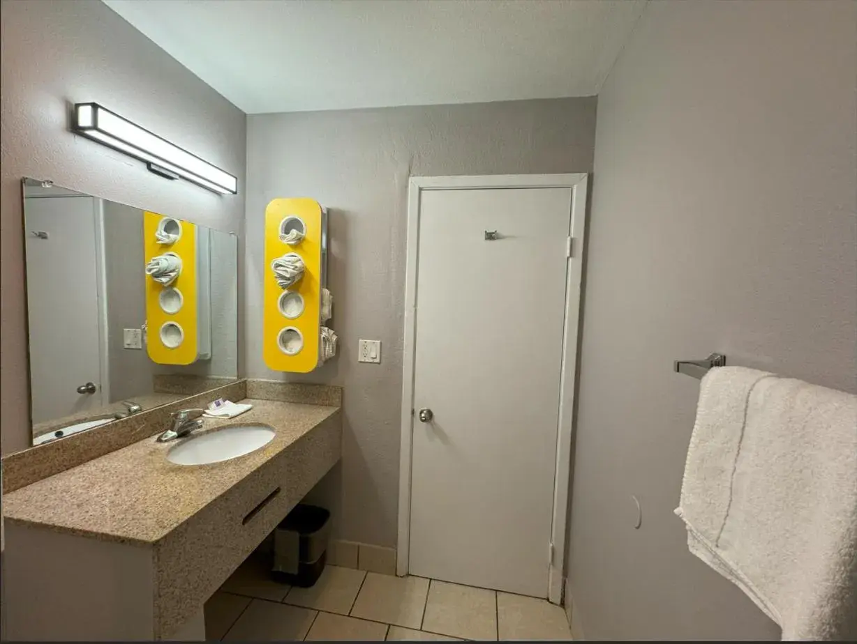 Bathroom in Motel 6-Janesville, WI