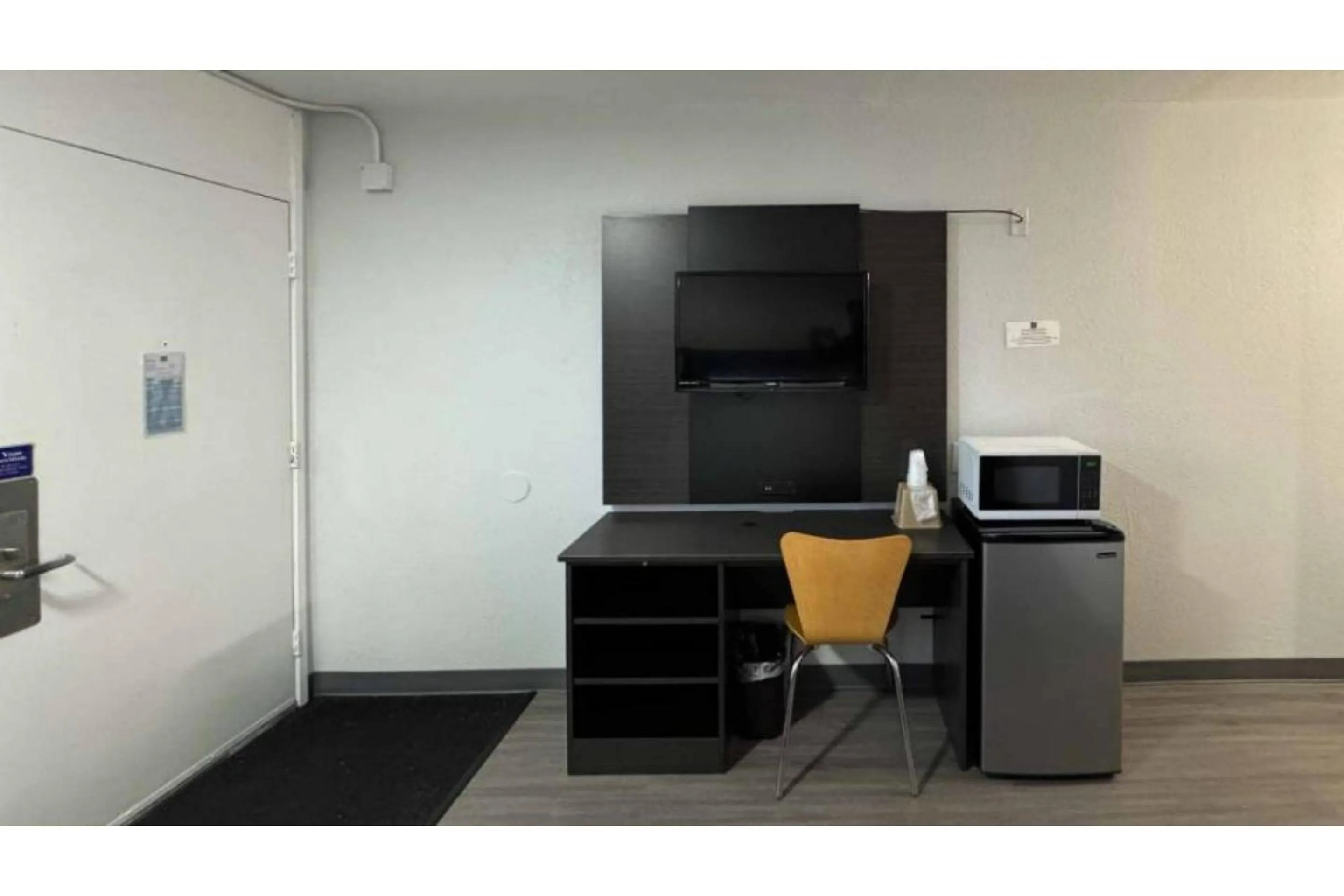 Area and facilities in Motel 6-Janesville, WI