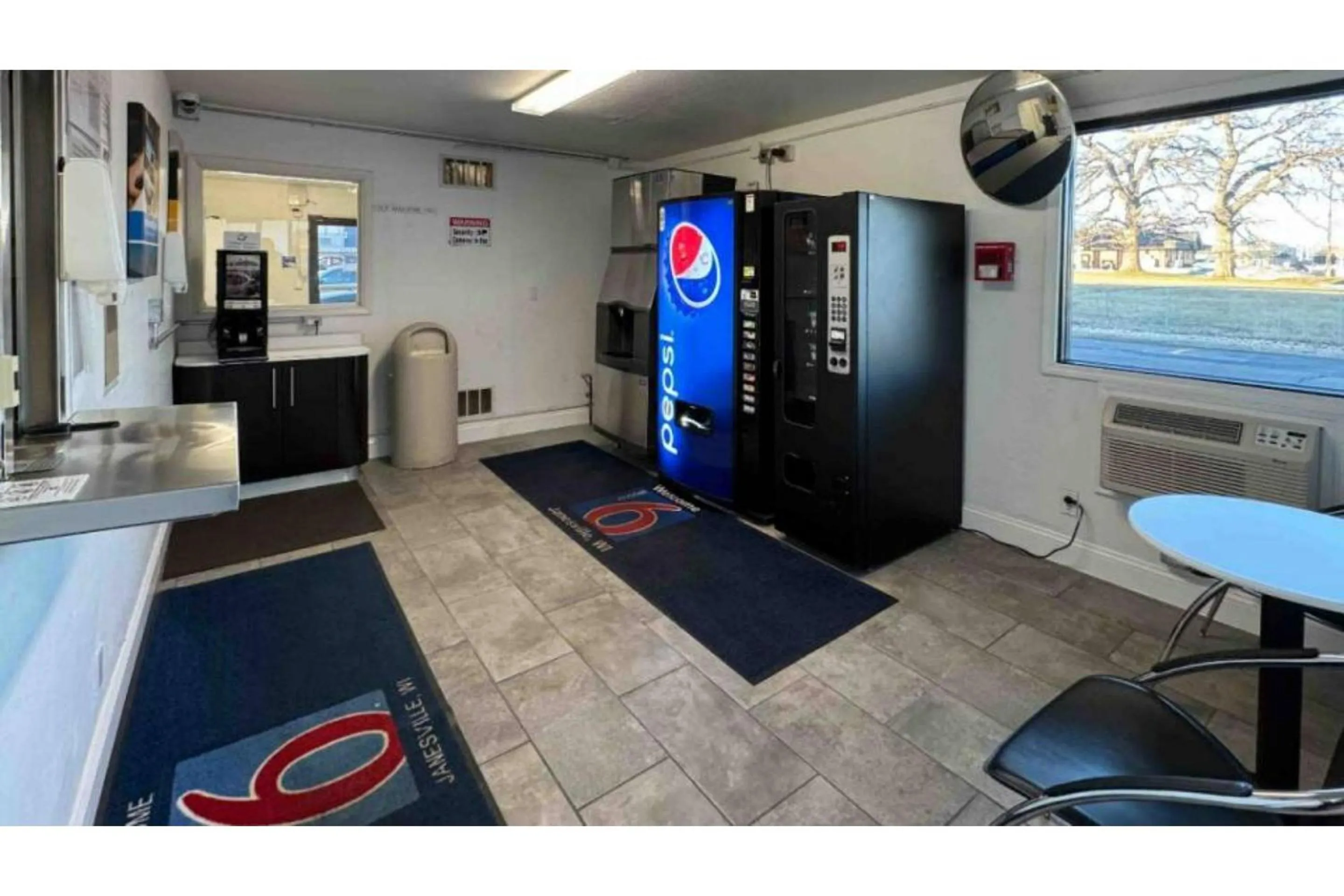 Lobby or reception in Motel 6-Janesville, WI