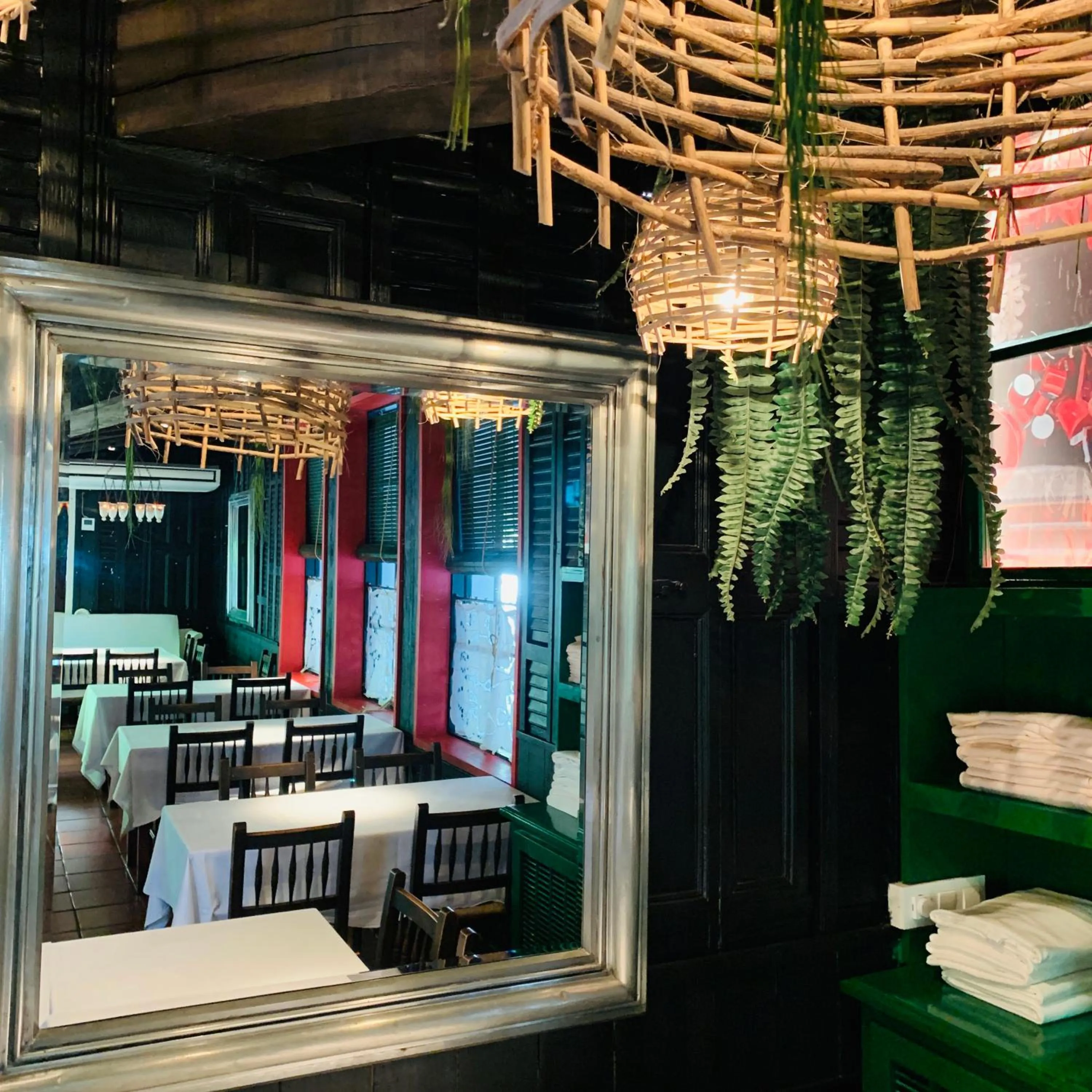 Restaurant/places to eat in Hotel Vostra Llar