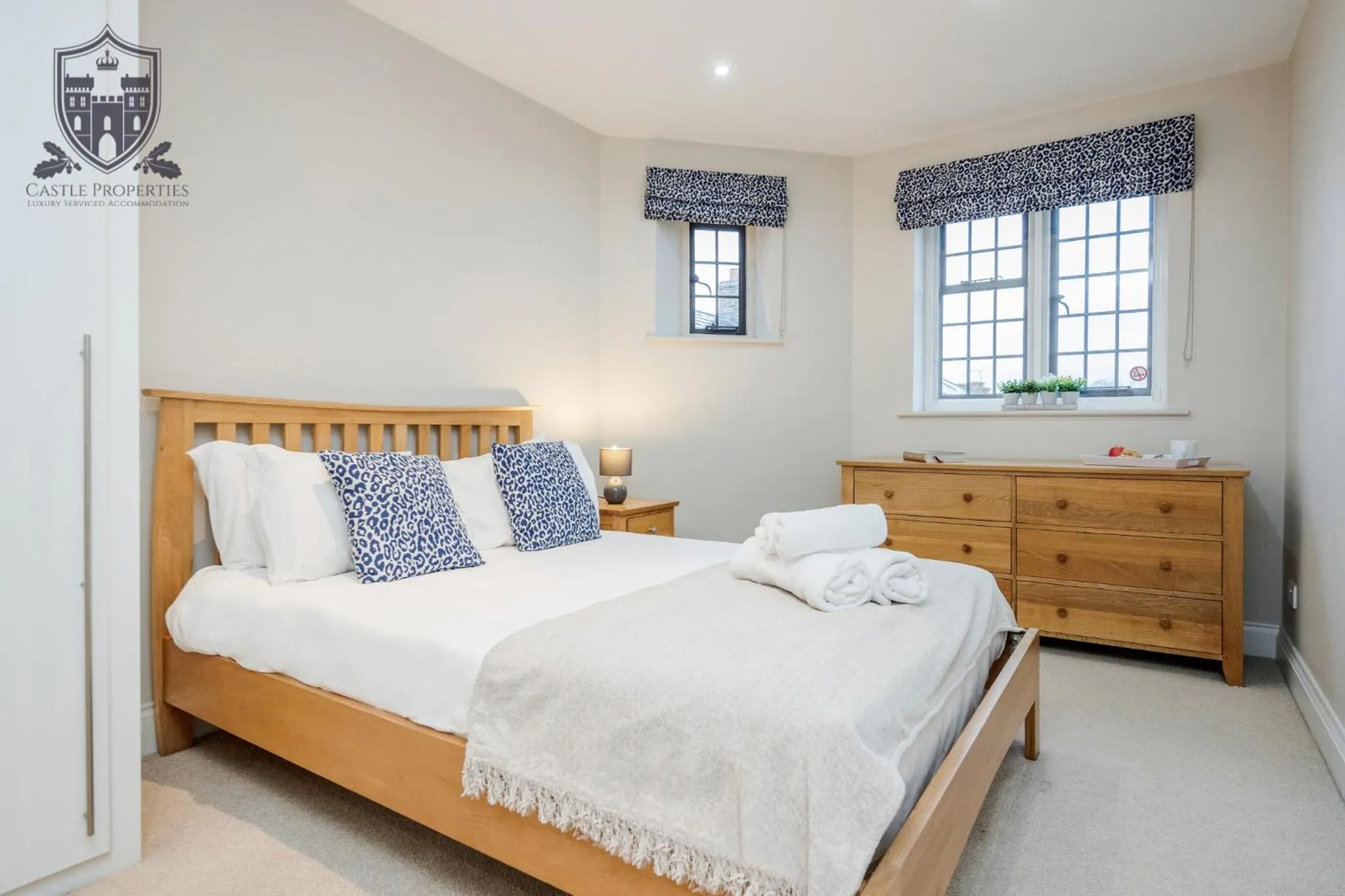 Bed in Castle Properties:Eton-The College