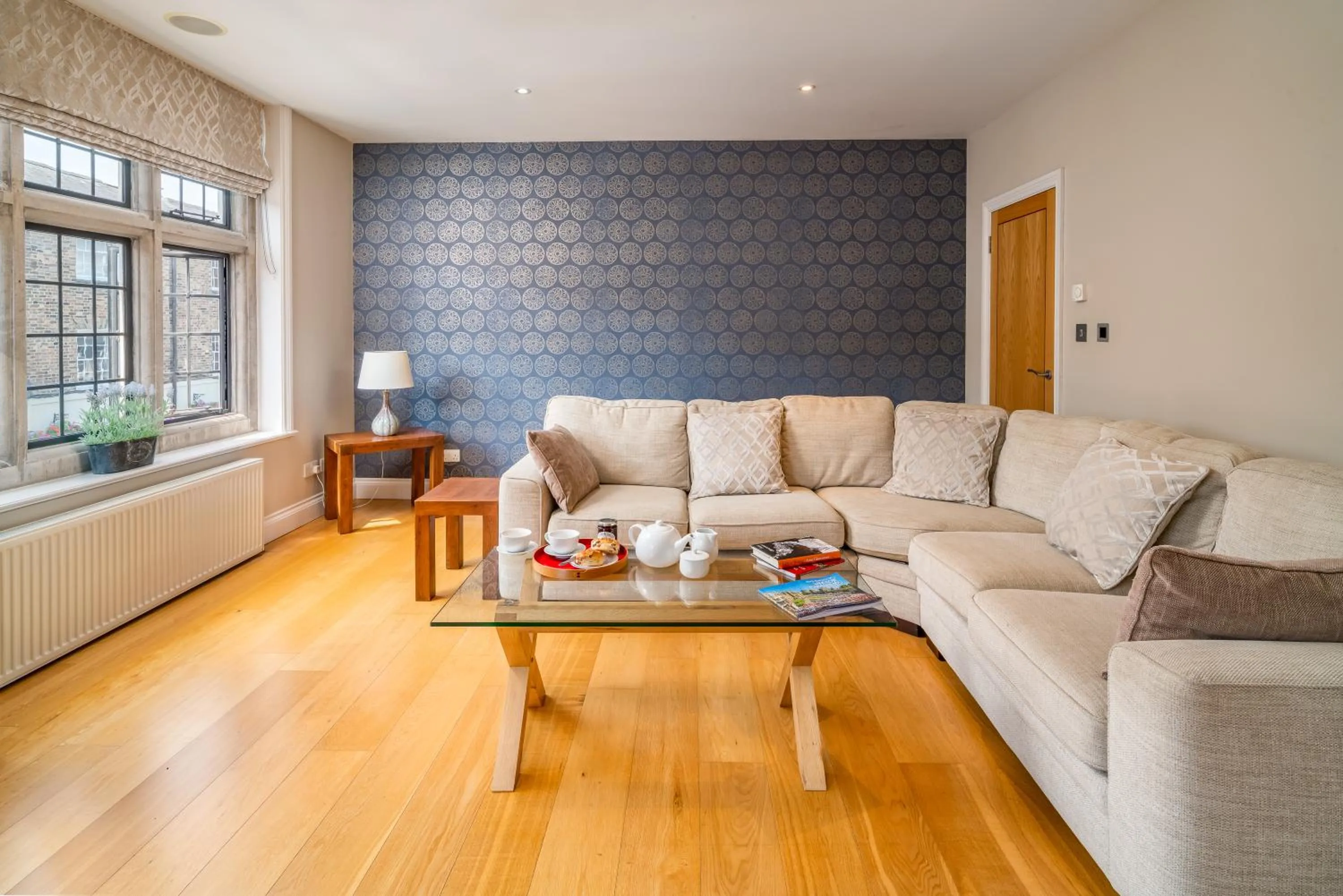 Living room in Castle Properties:Eton-The College