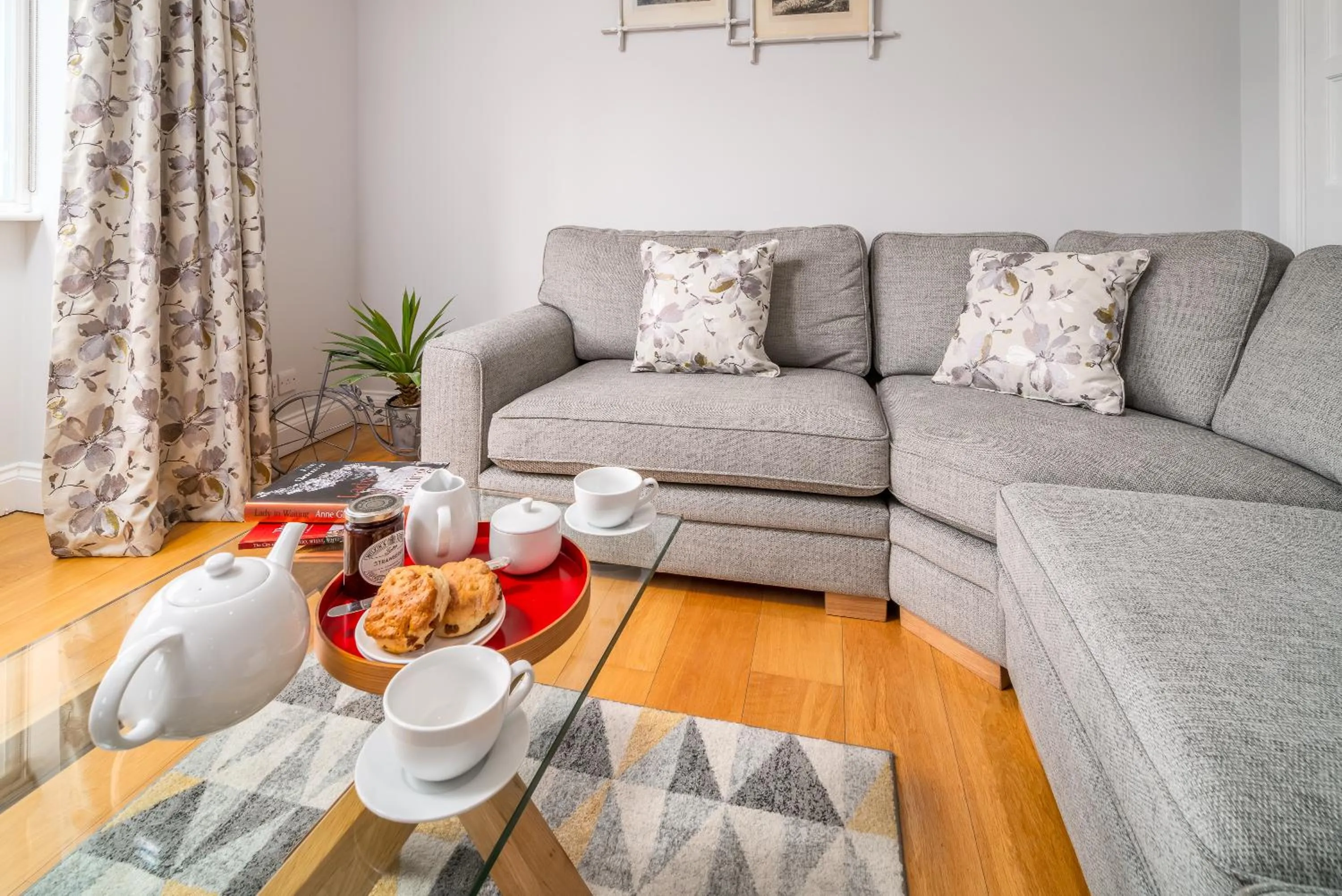 Coffee/tea facilities in Castle Properties:Eton-The College