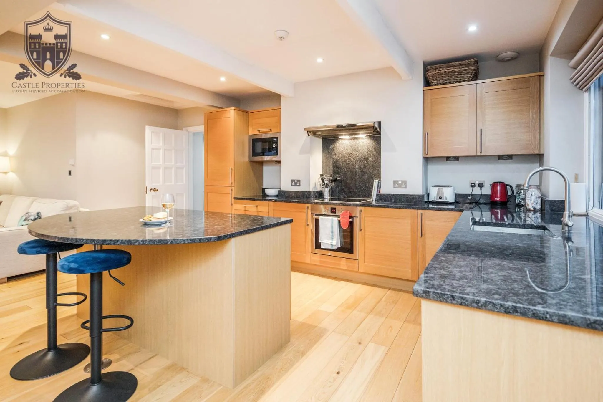 Kitchen or kitchenette in Castle Properties:Eton-The College