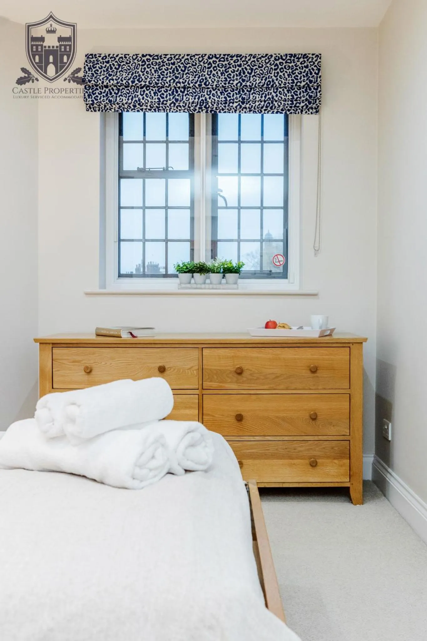 Bed in Castle Properties:Eton-The College