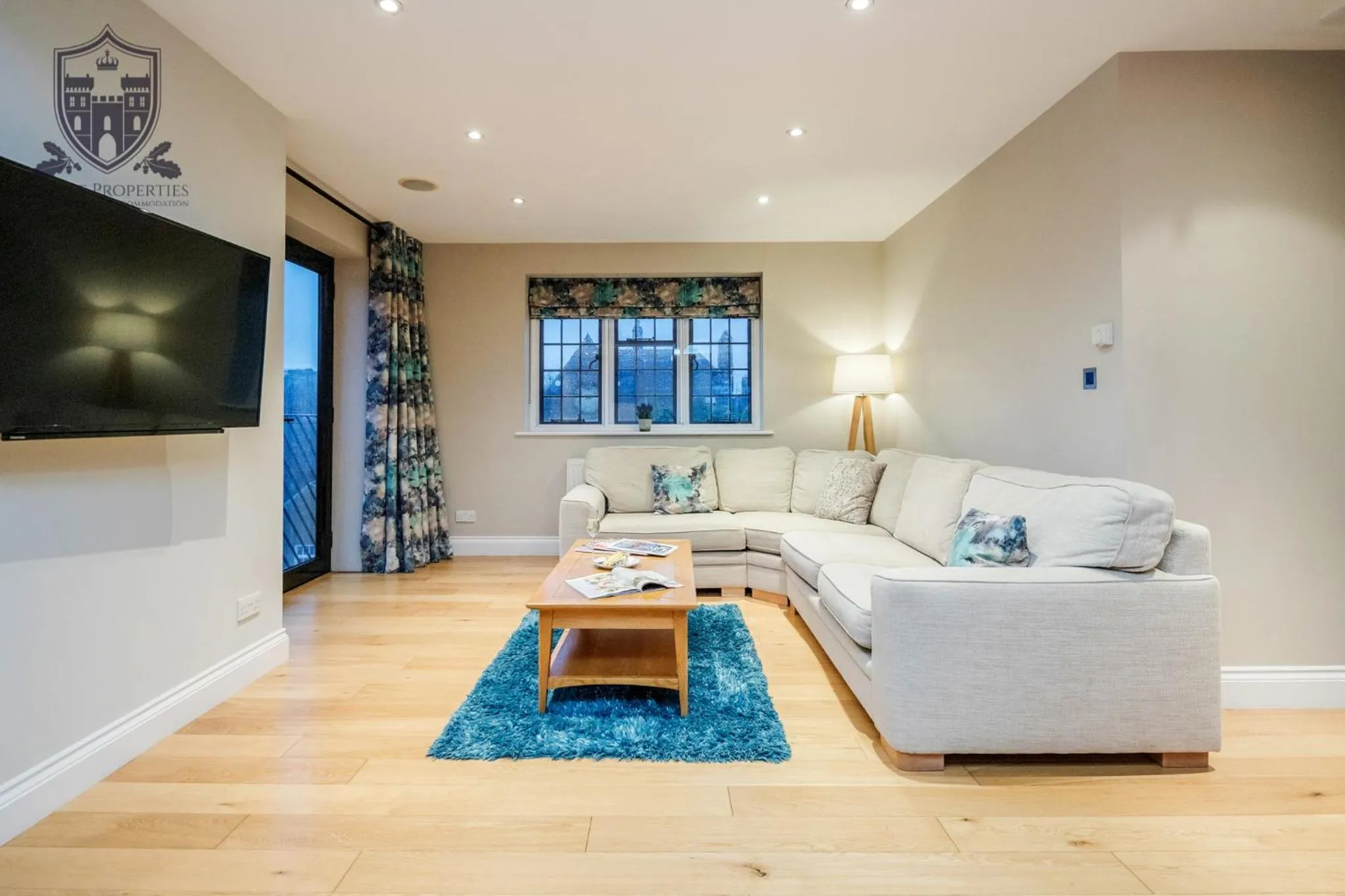 Communal lounge/ TV room in Castle Properties:Eton-The College