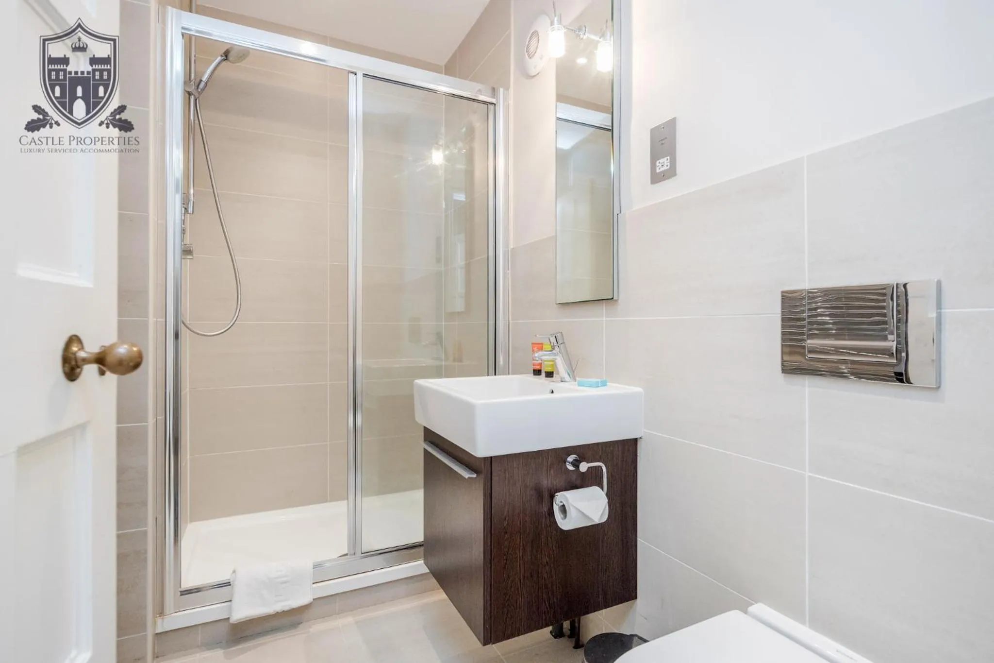 Bathroom in Castle Properties:Eton-The College