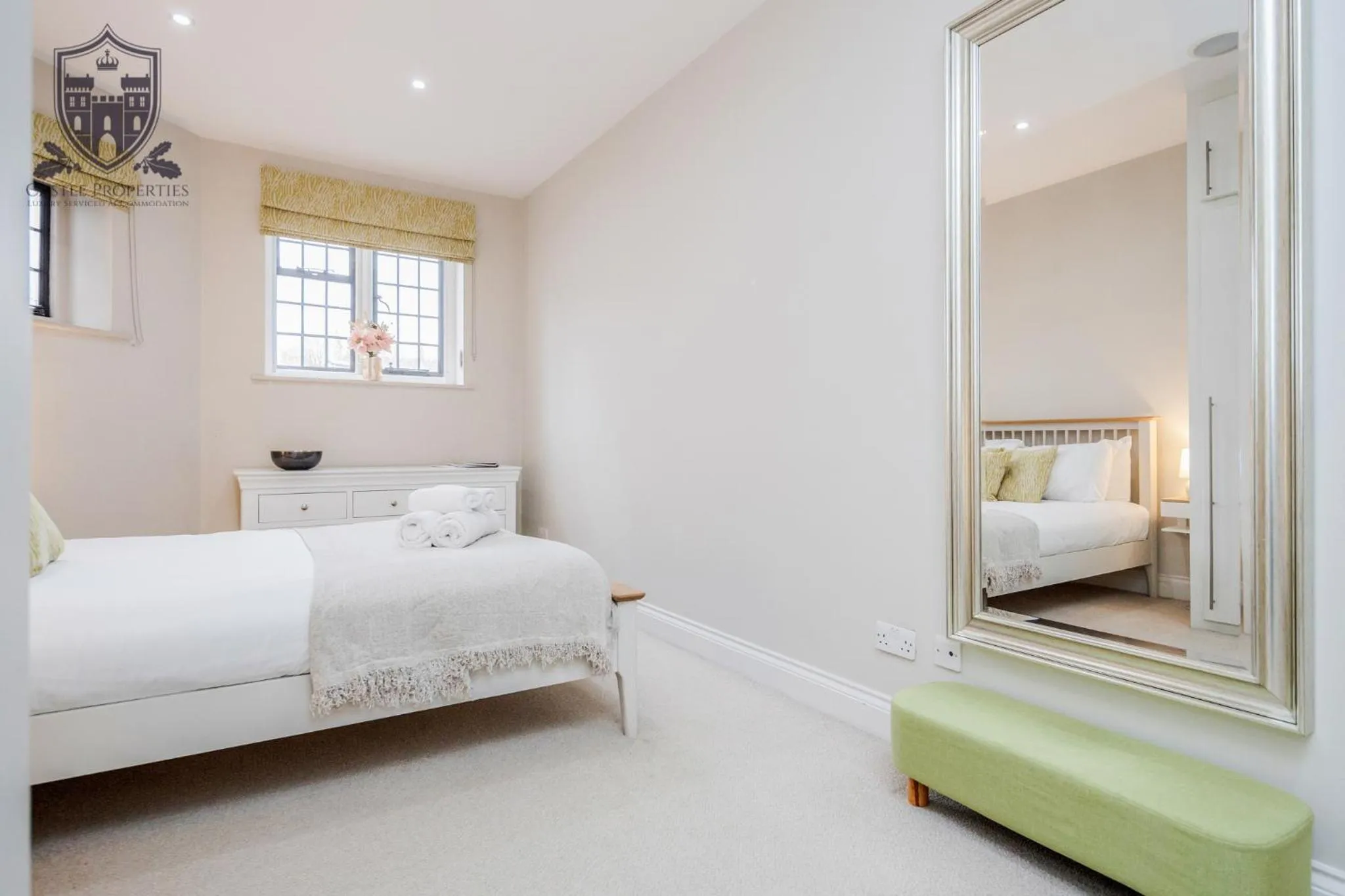 Bed in Castle Properties:Eton-The College