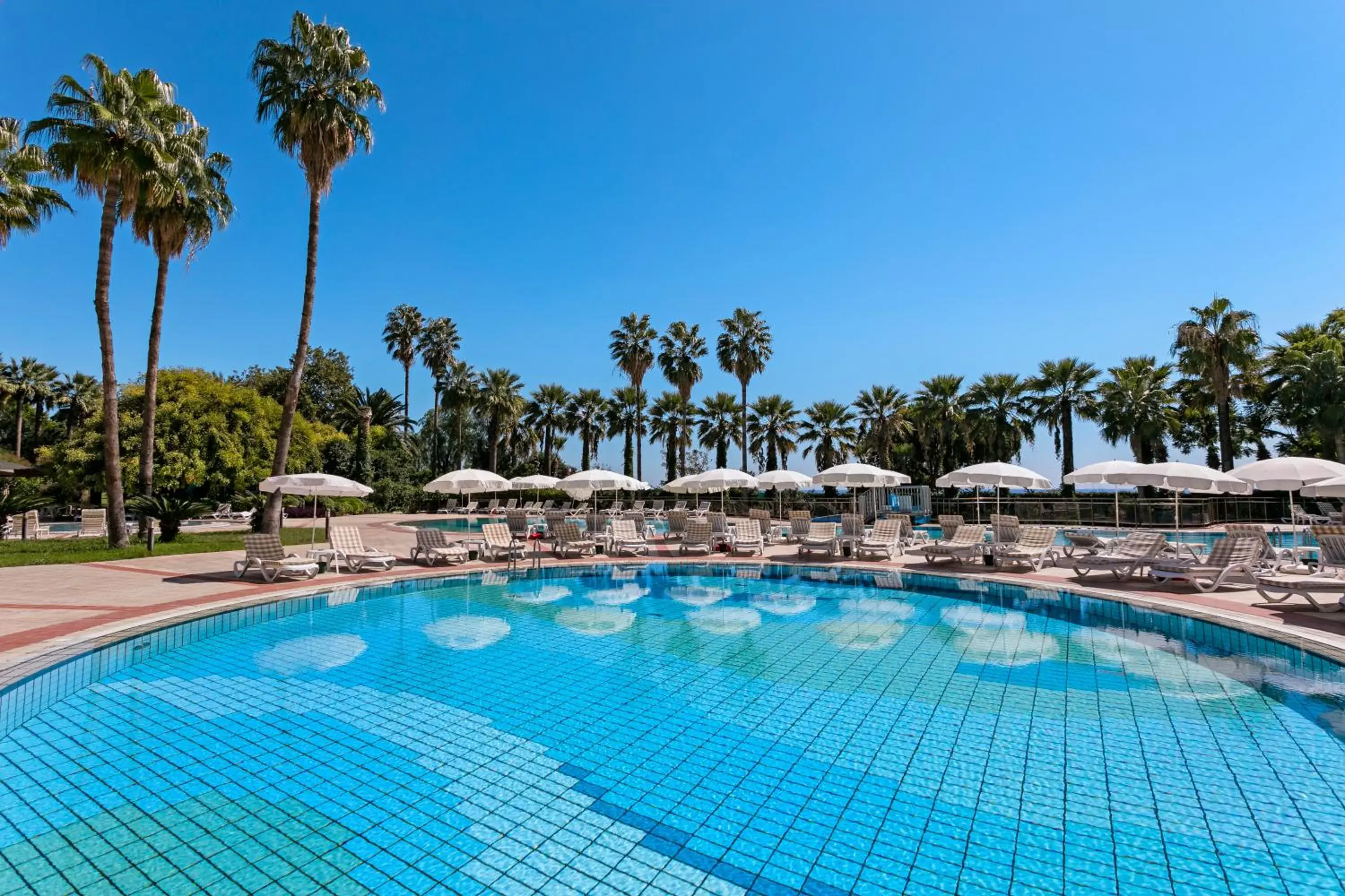 Swimming Pool in Özkaymak Falez Hotel