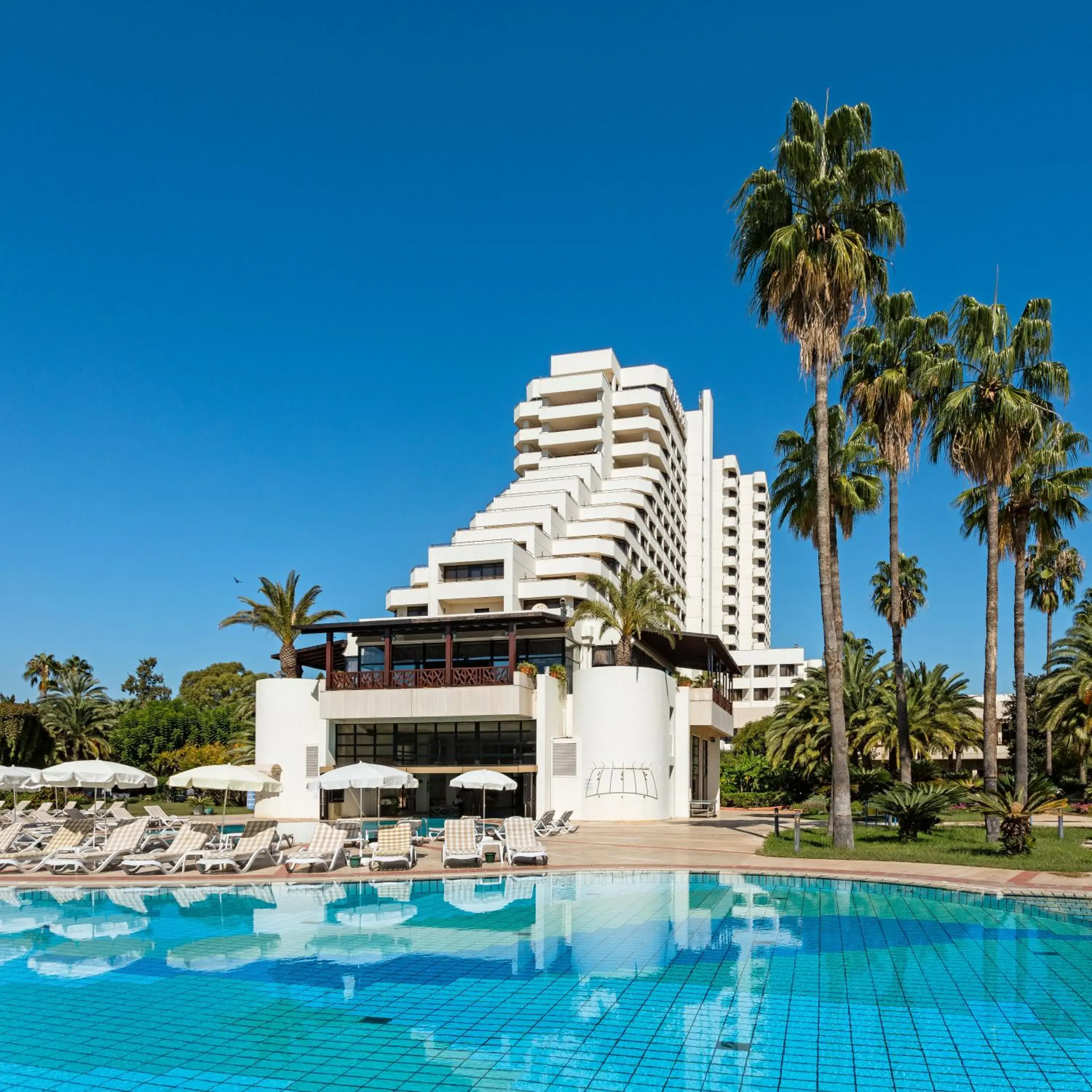 Property building, Swimming Pool in Özkaymak Falez Hotel