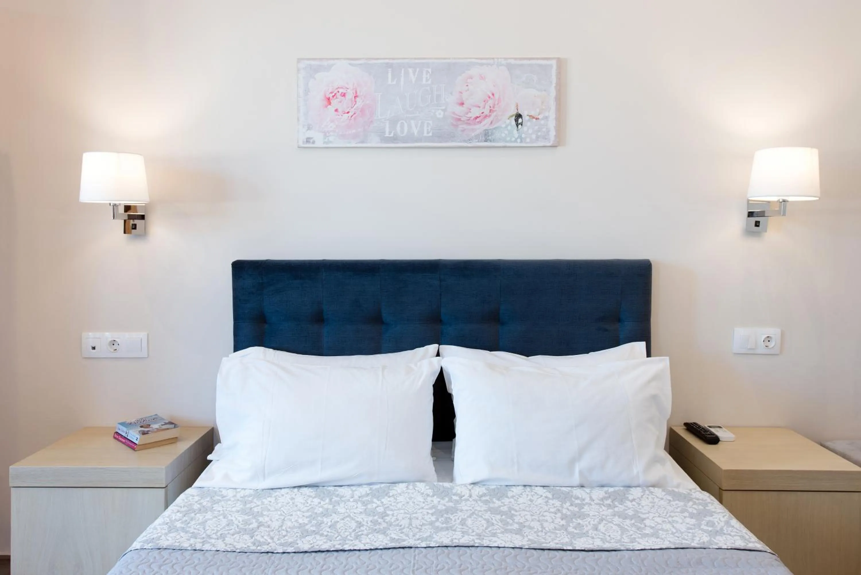 Bedroom, Bed in Anita