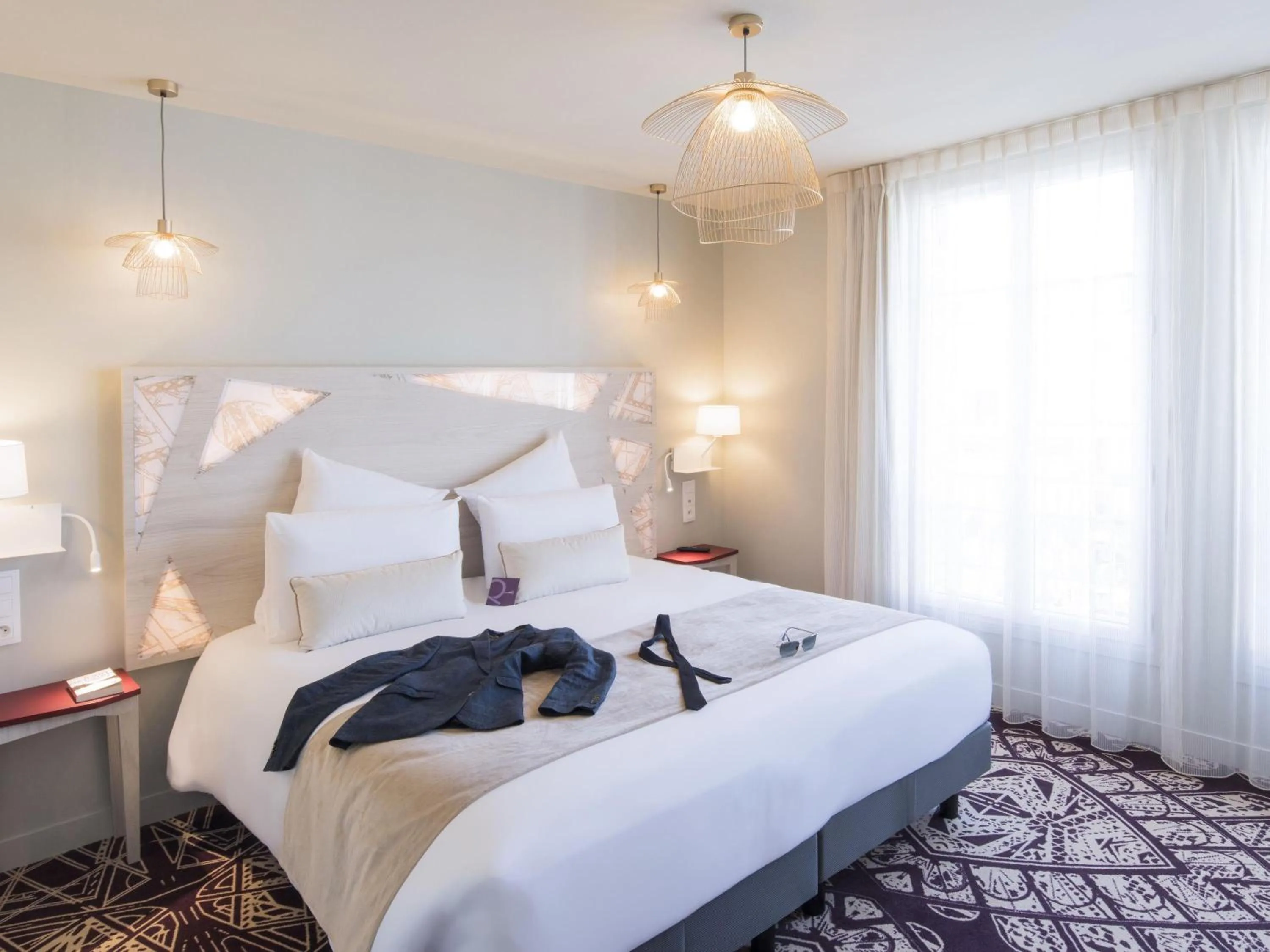 Bedroom, Bed in Mercure Paris Pont de Levallois Neuilly