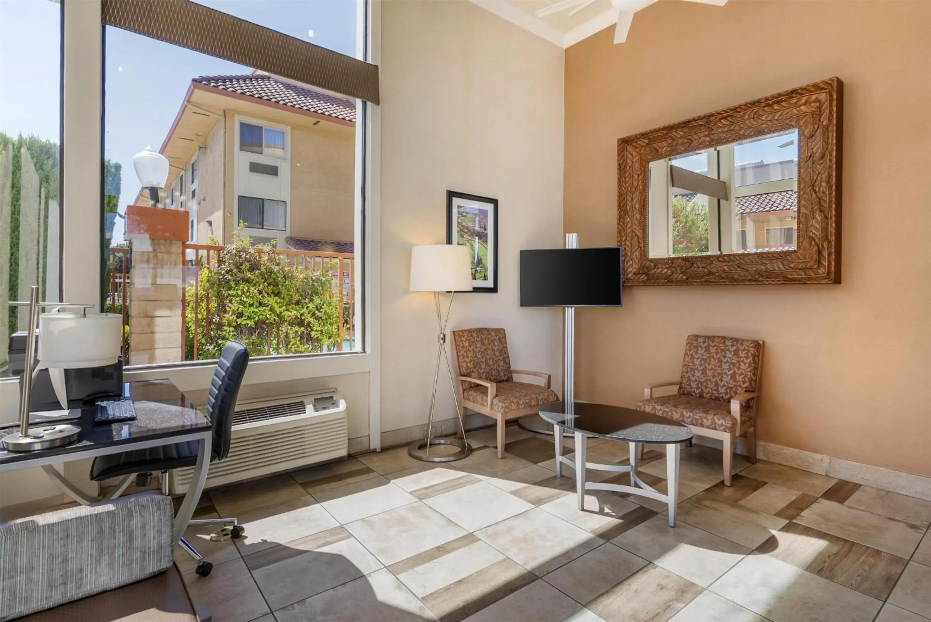 Lobby or reception in Best Western PLUS Inn of Hayward Lobby or reception in Best Western PLUS Inn of Hayward