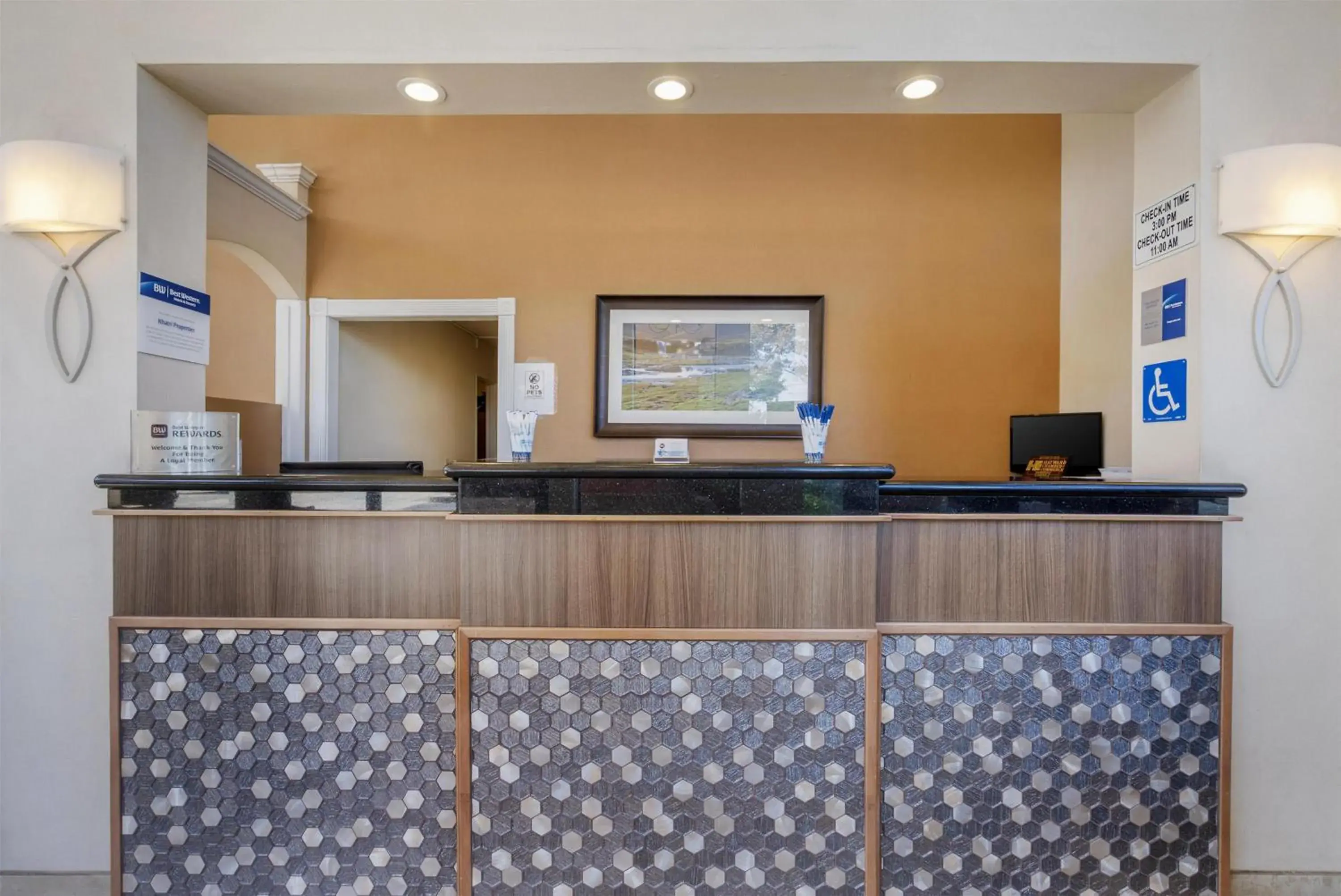 Lobby or reception in Best Western PLUS Inn of Hayward Lobby or reception in Best Western PLUS Inn of Hayward