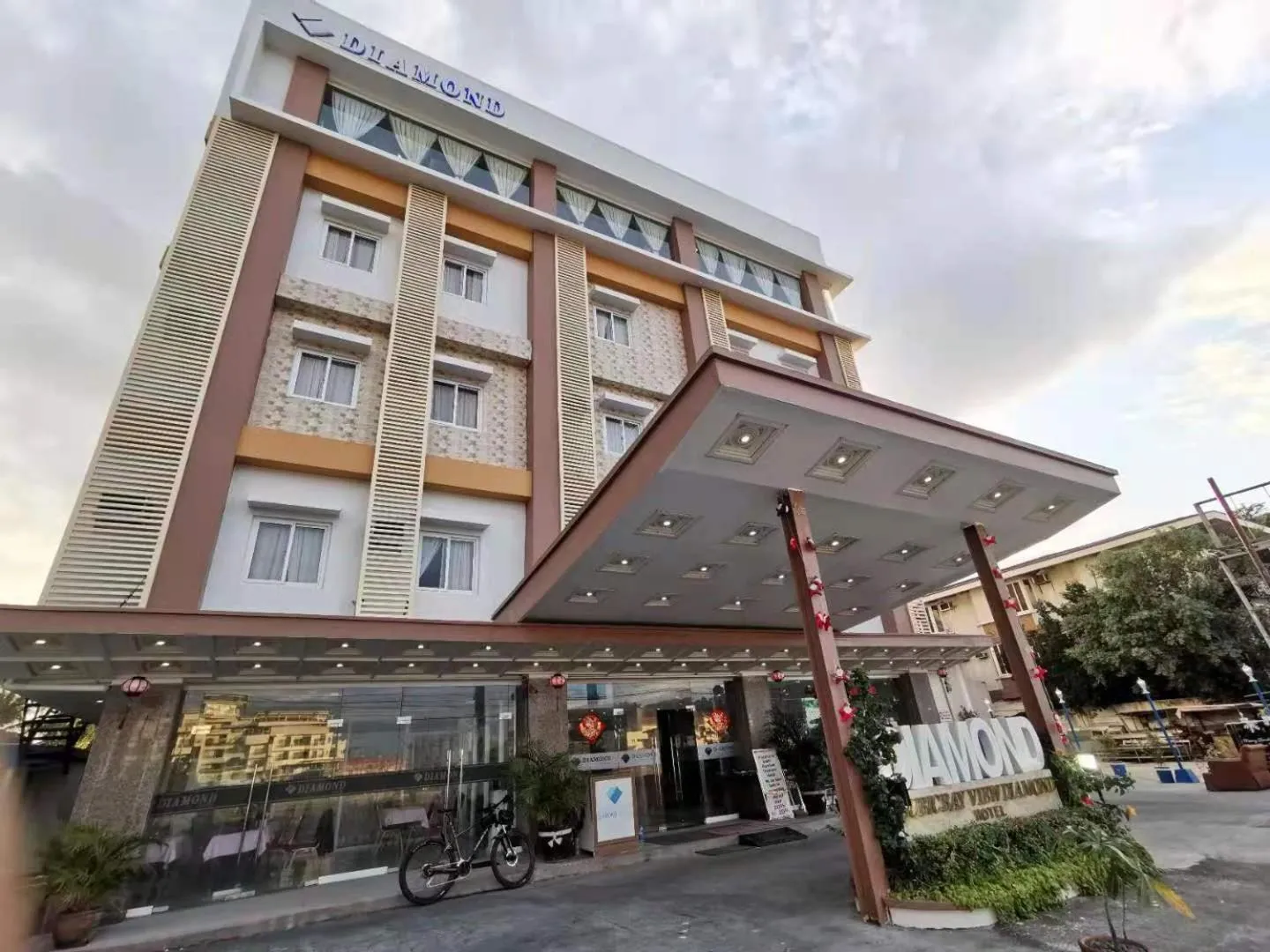 Property building in Subic Bay View Diamond Hotel