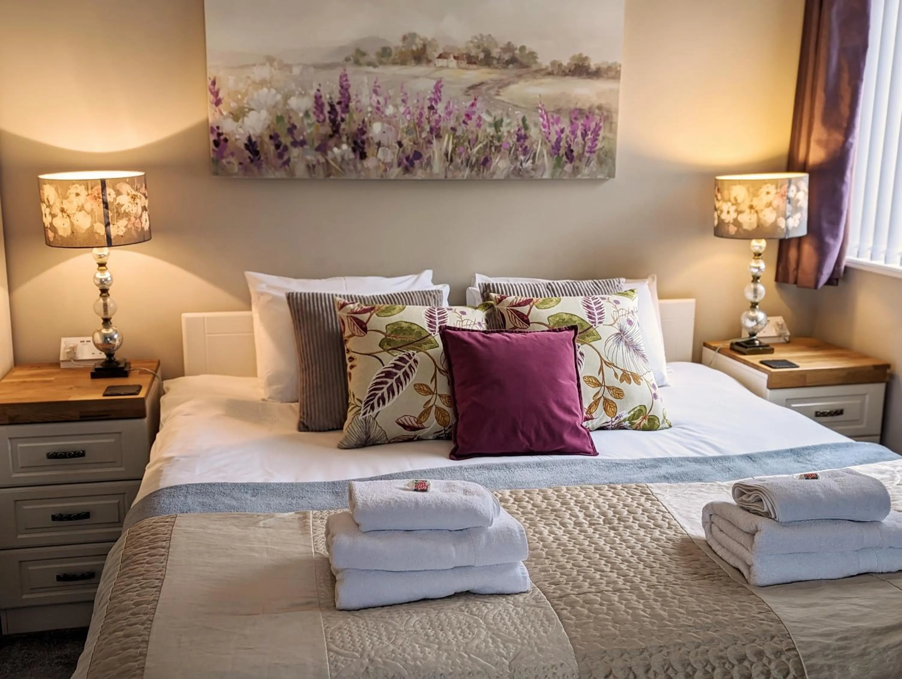 Bed in Alexander Lodge