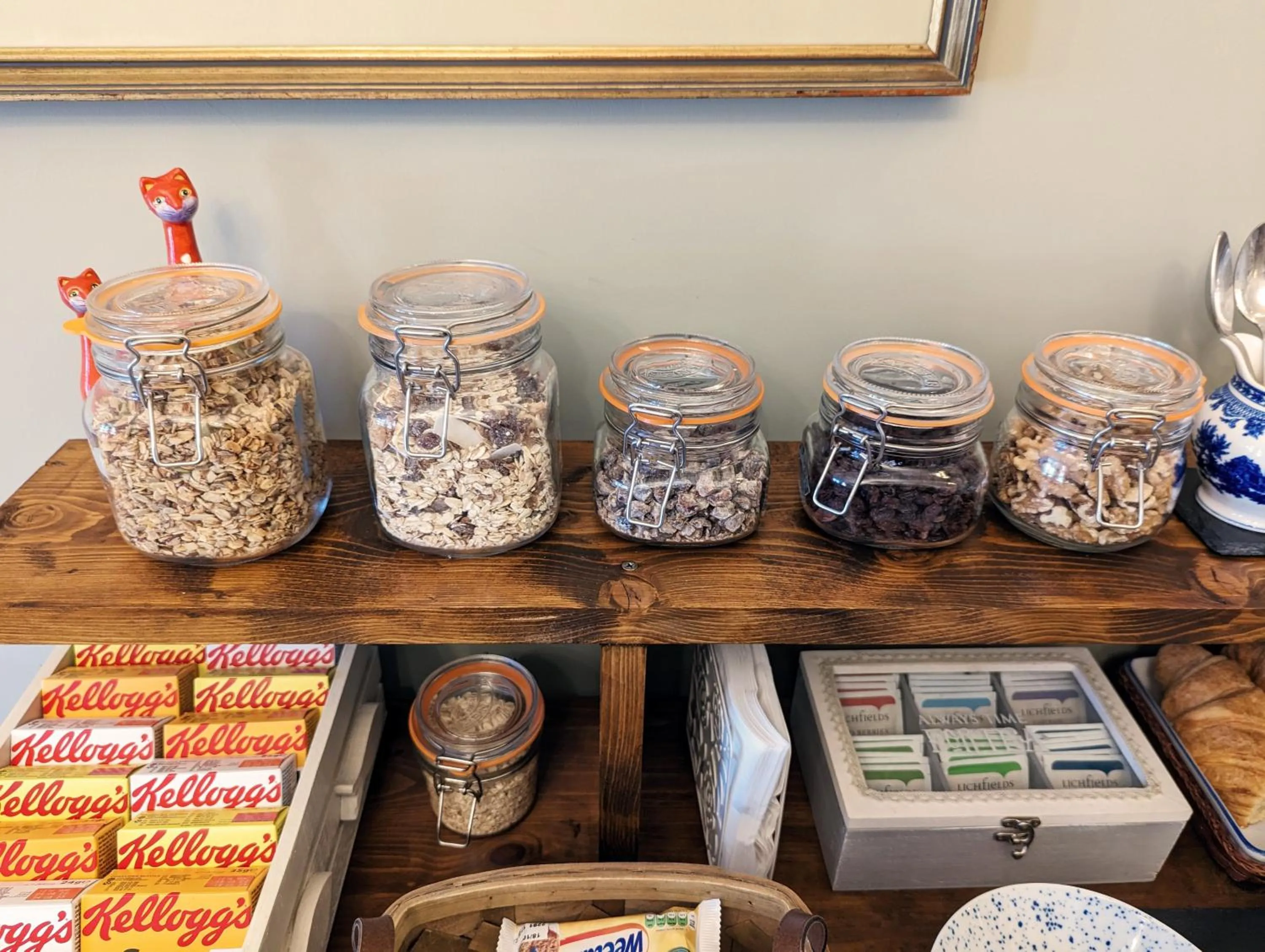 Breakfast in Alexander Lodge