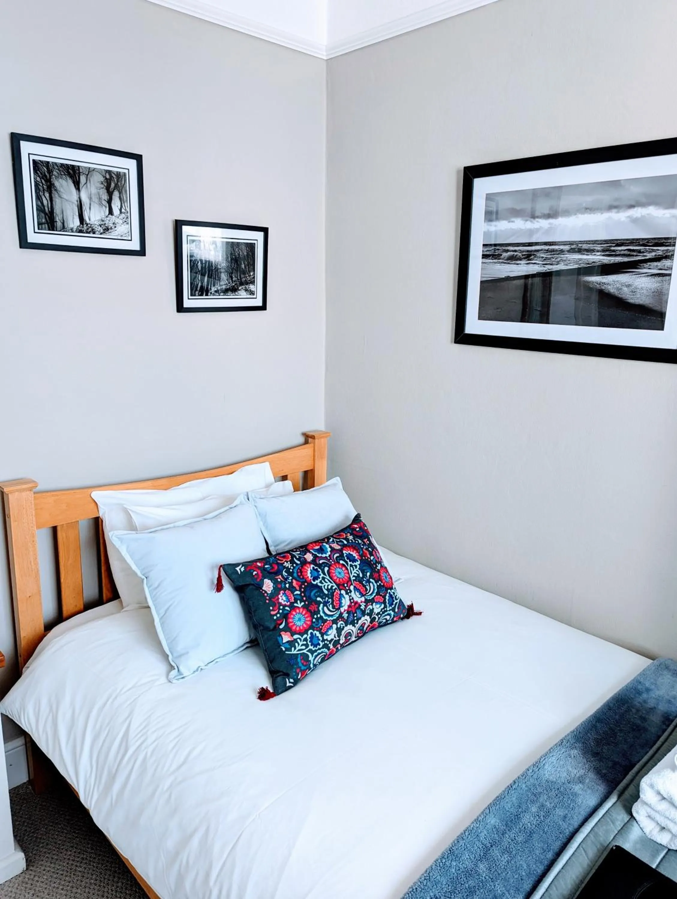 Bed in Alexander Lodge