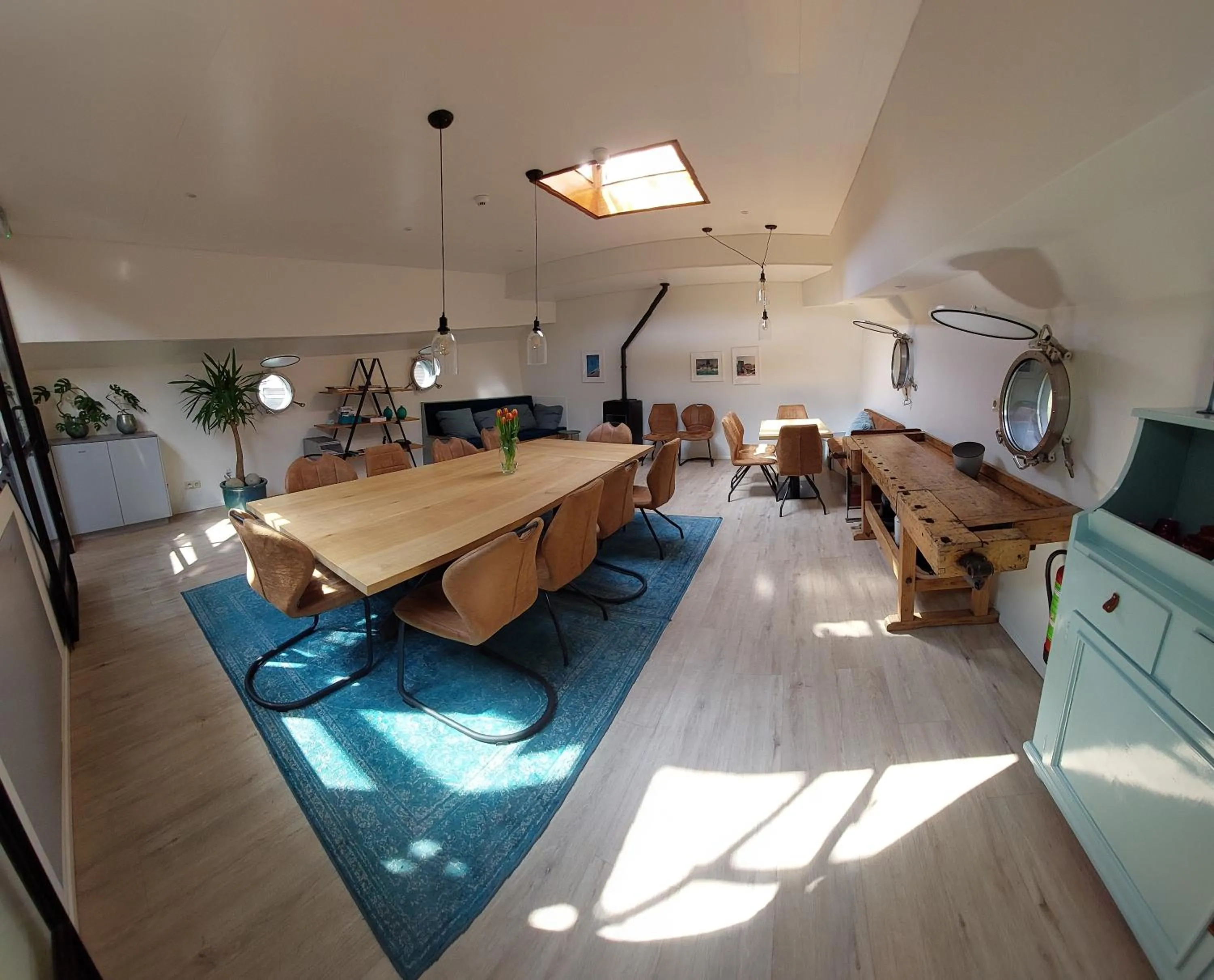 Living room in Rooms on Water