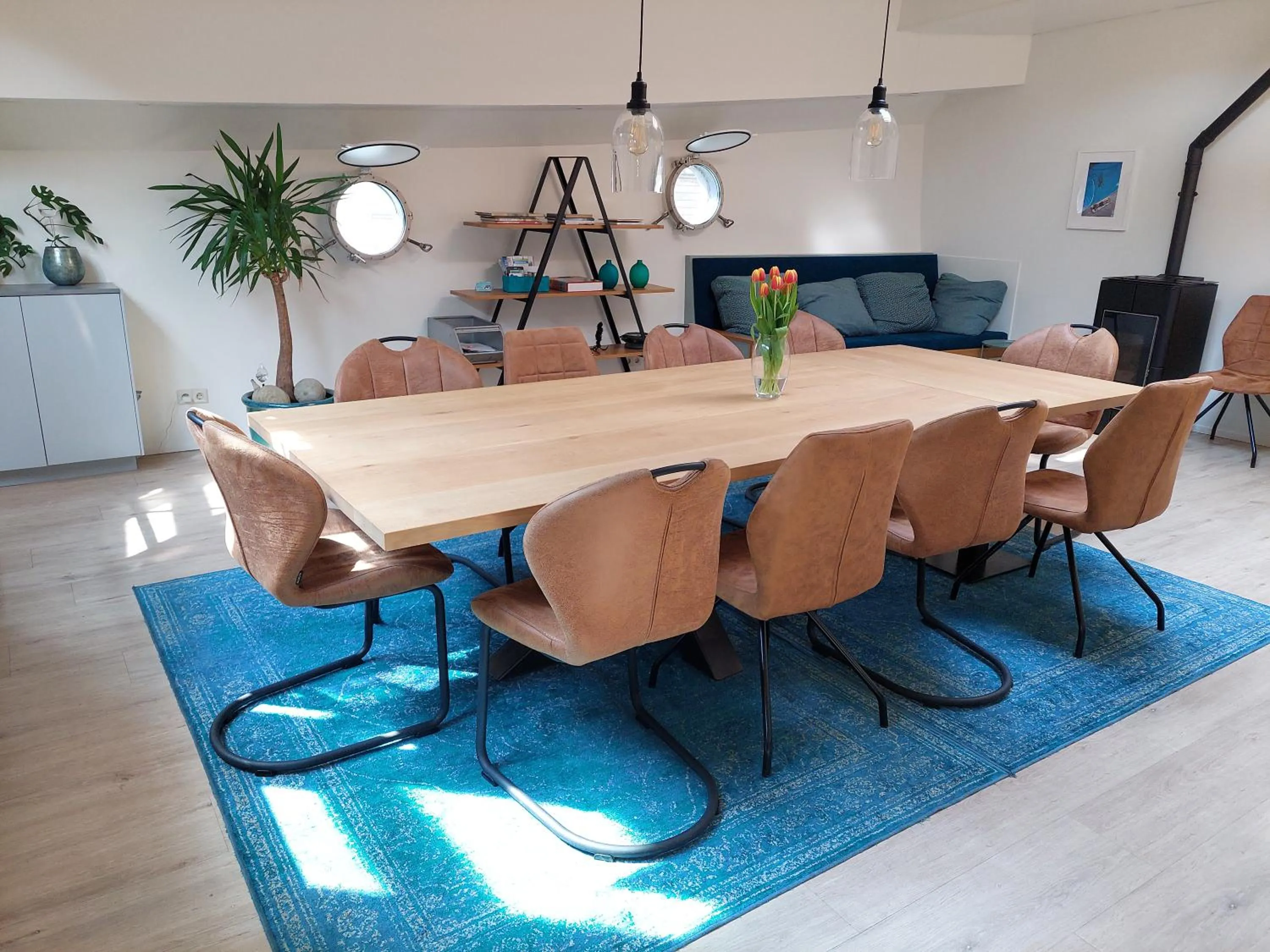 Living room in Rooms on Water