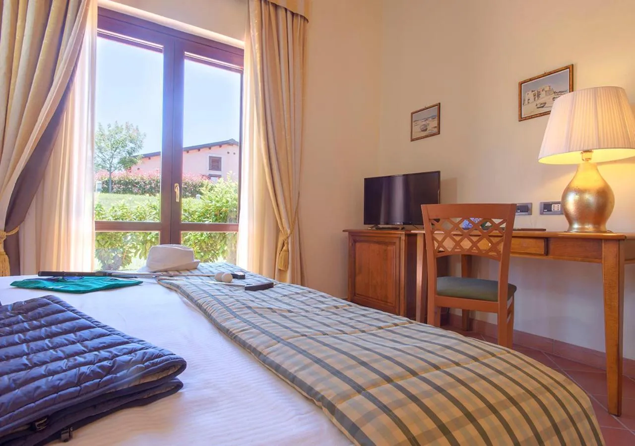 Bedroom, Bed in Popilia Country Resort