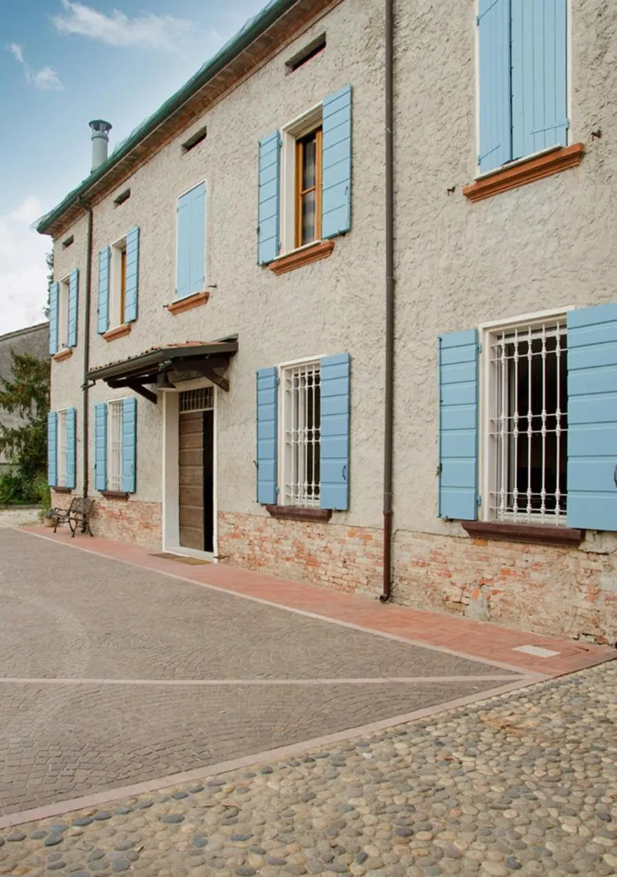 Facade/entrance in B&B Antica cascina