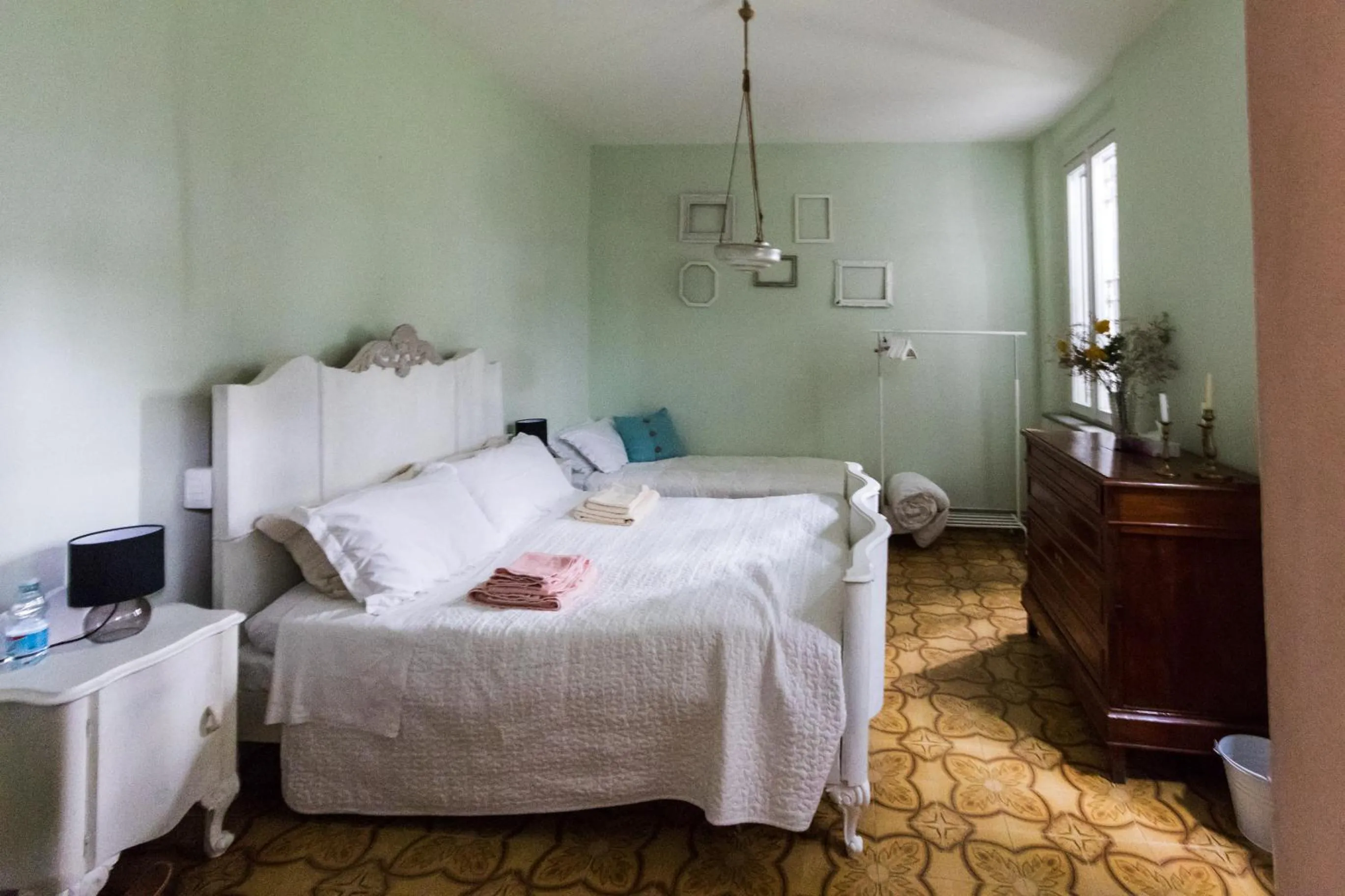 Photo of the whole room, Bed in B&B Antica cascina