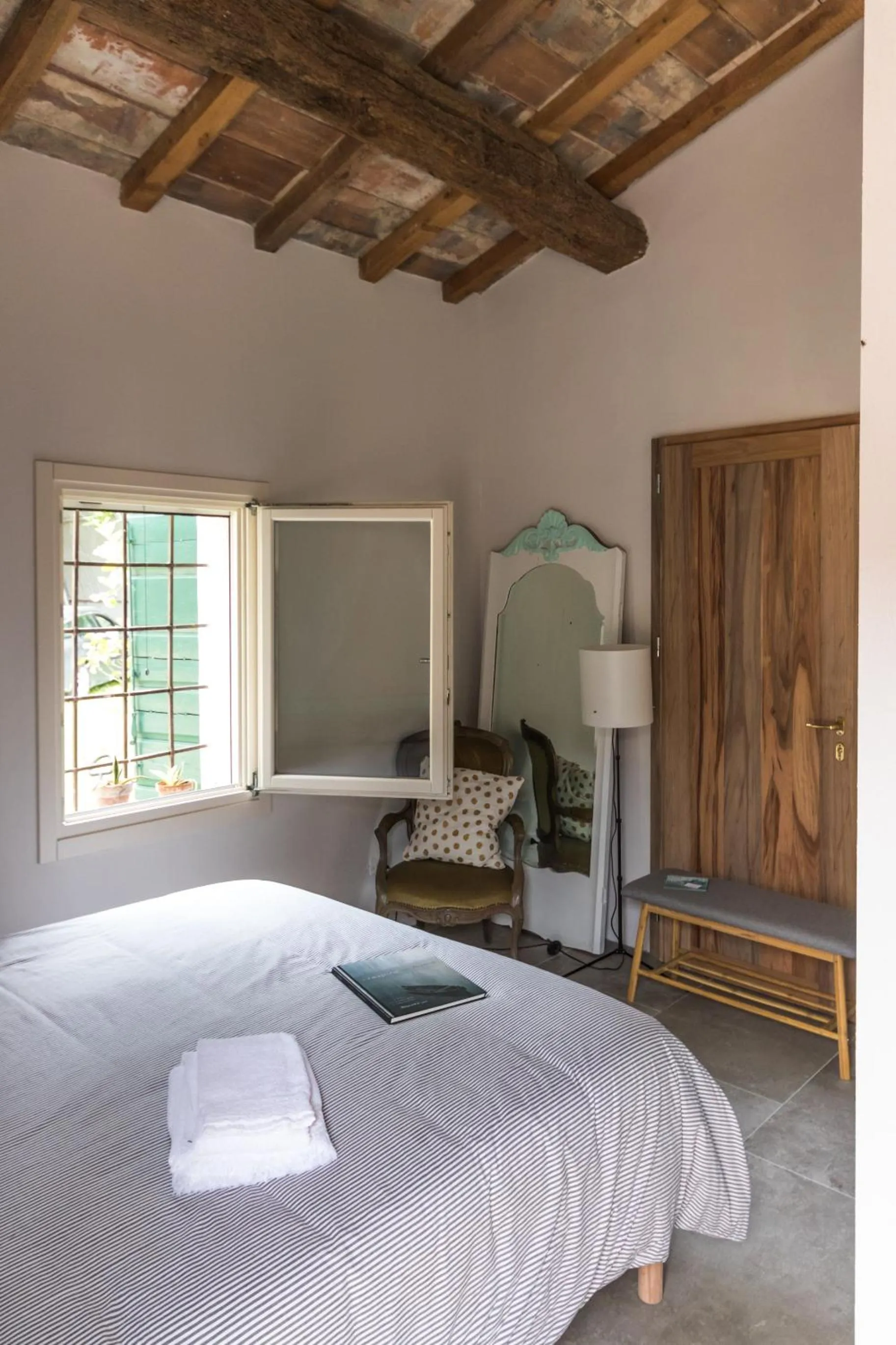 Photo of the whole room, Bed in B&B Antica cascina