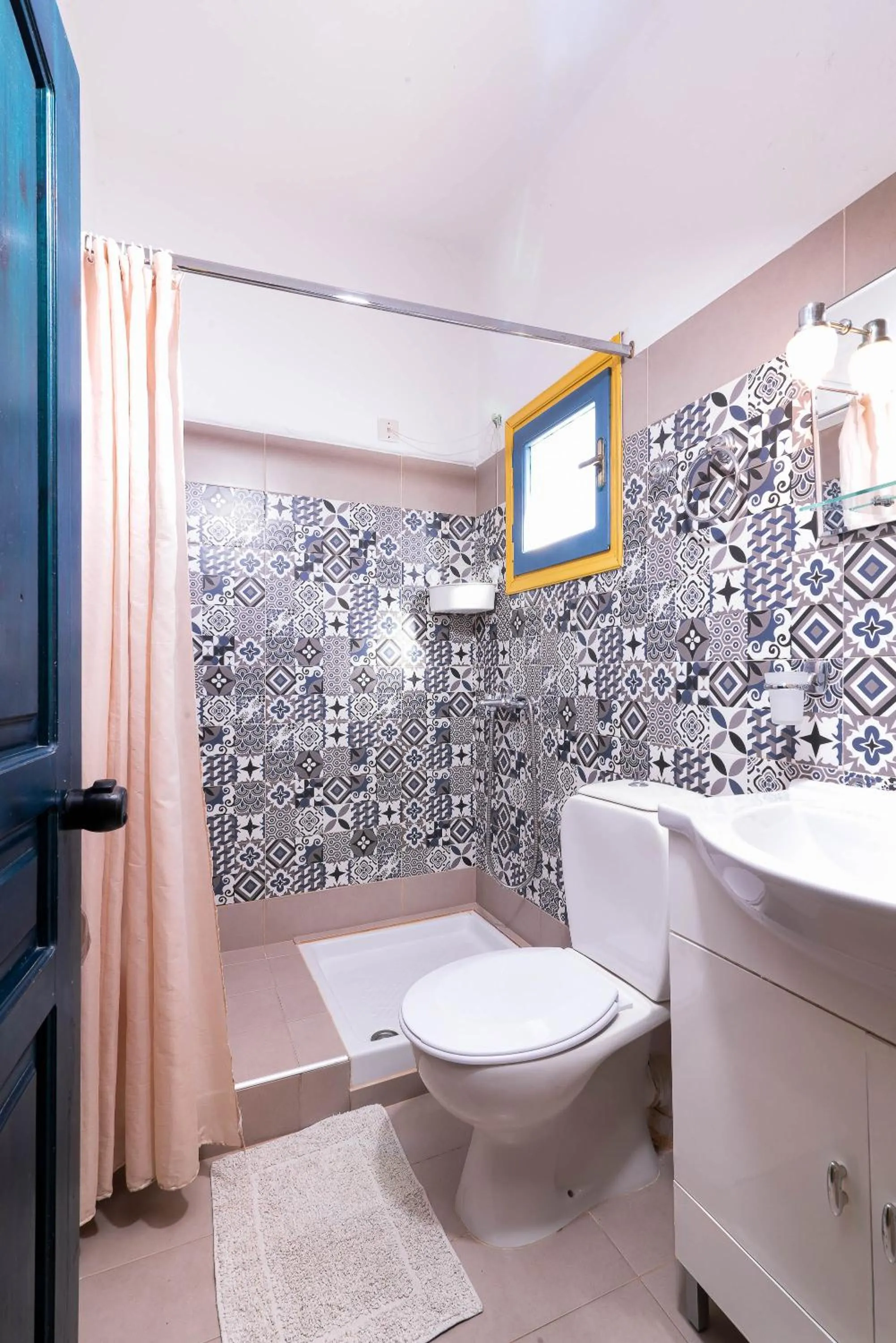 Shower in Afroditi Apartments