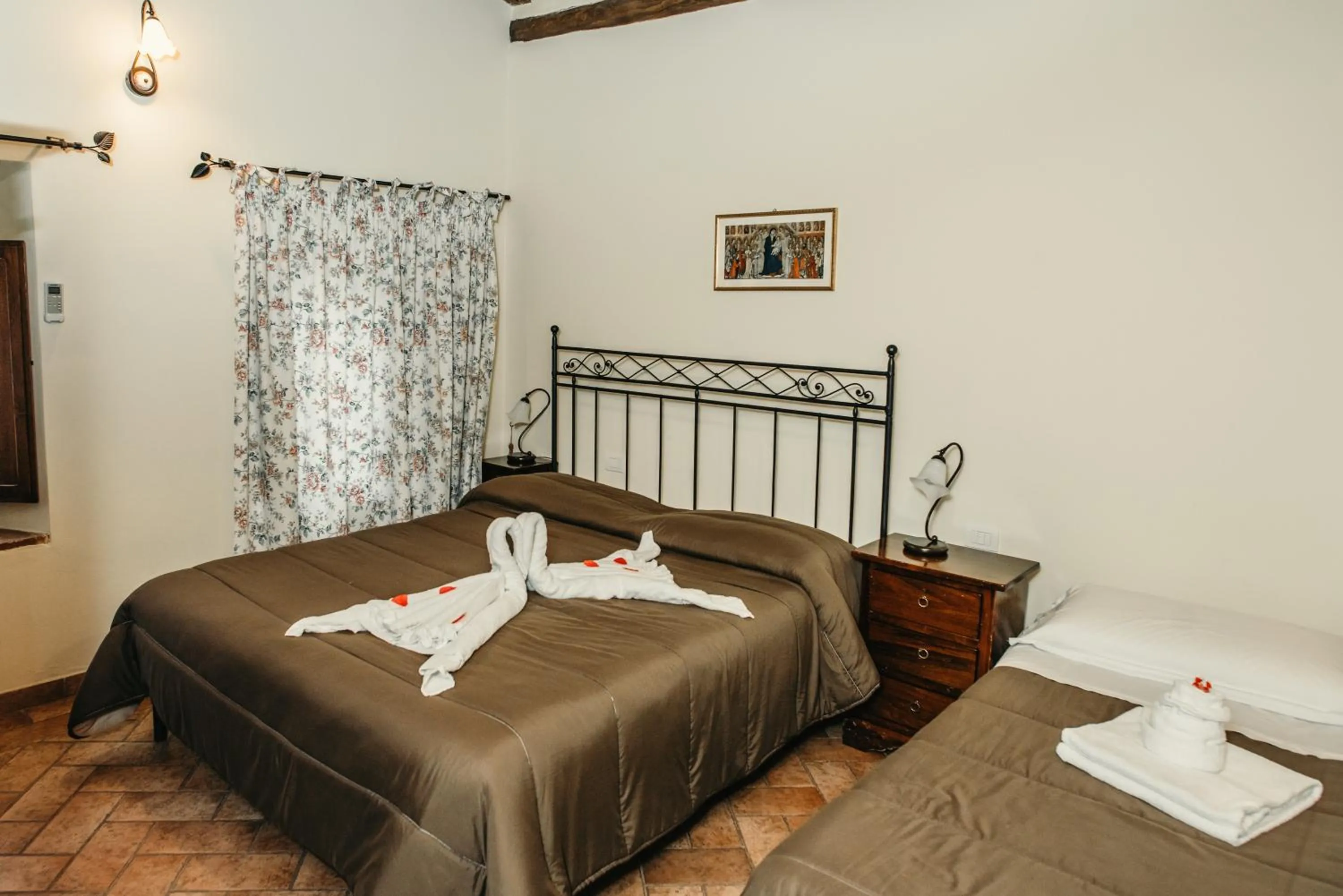 Photo of the whole room, Bed in Casa Di Campagna In Toscana