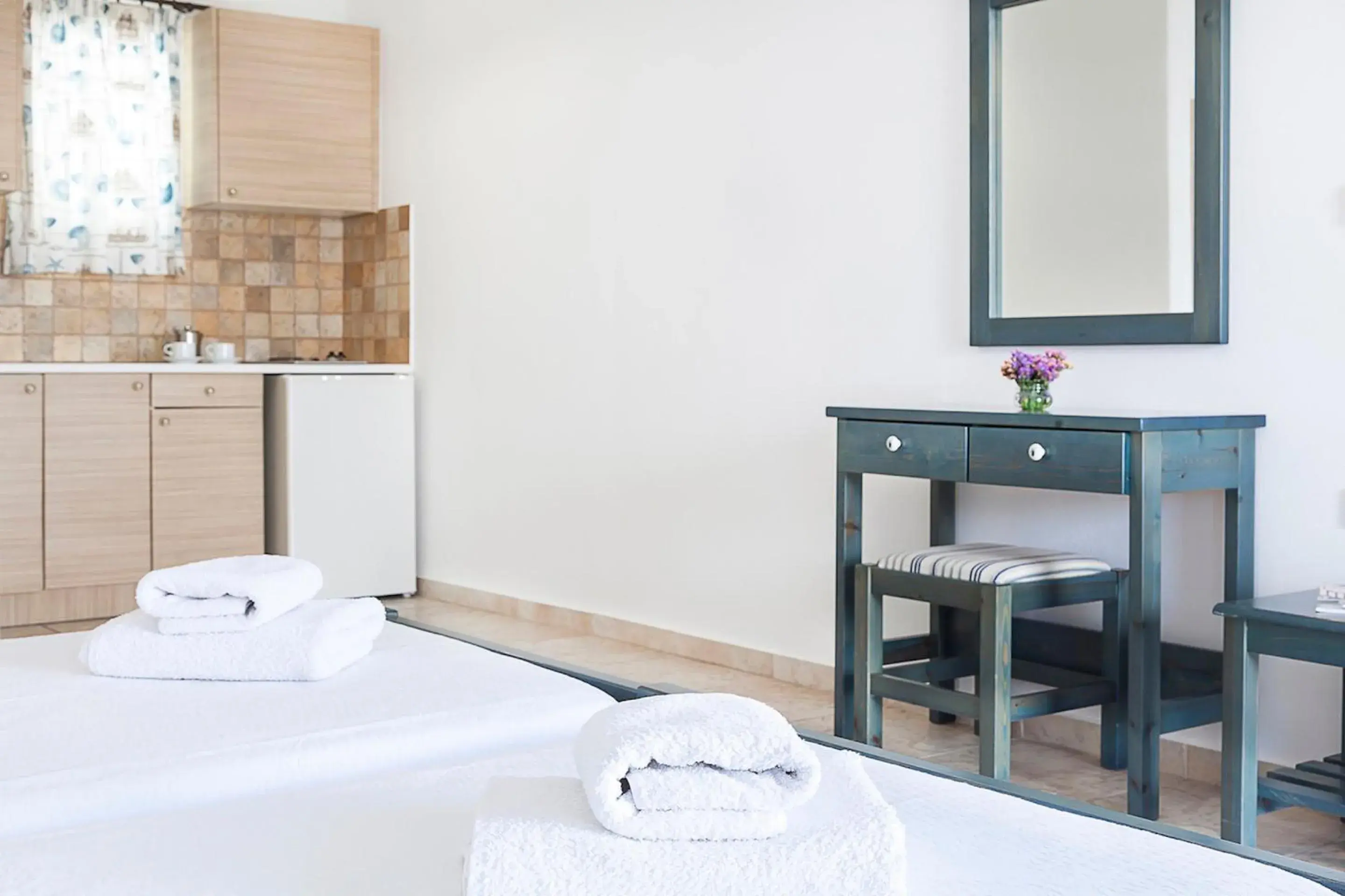 Kitchen or kitchenette, Bed in San Antonio Summer House Kitchen or kitchenette, Bed in San Antonio Summer House